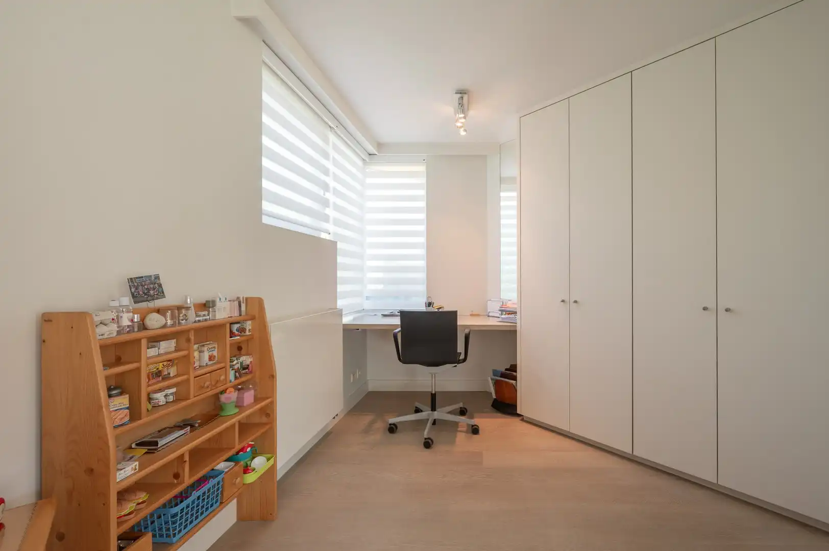 Vrijstaande villa, rustig gelegen in een aangename residentiële omgeving aan de rand van Knokke. foto 28
