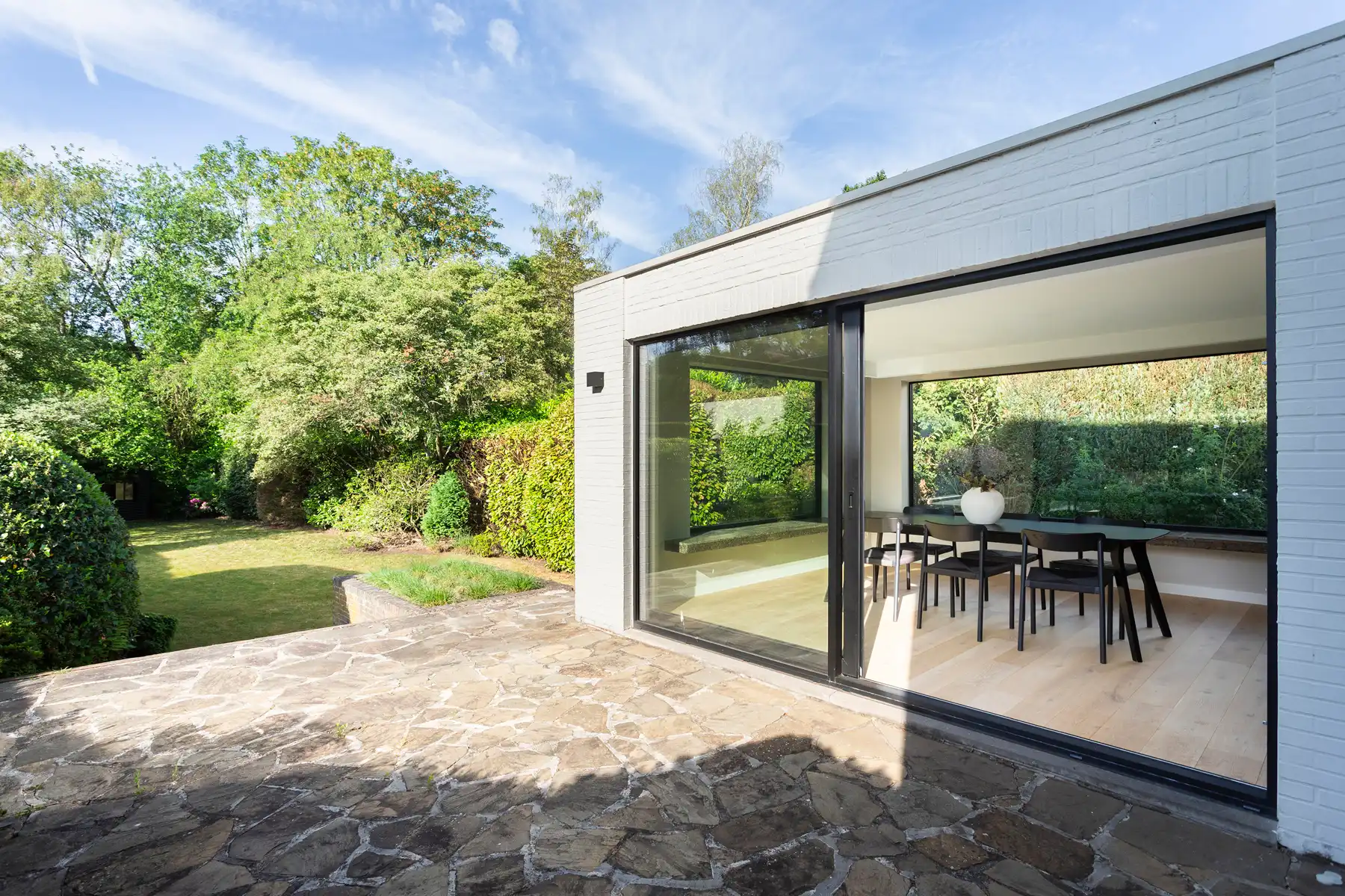 Recent gerenoveerde villa op toplocatie in Brasschaat foto 2