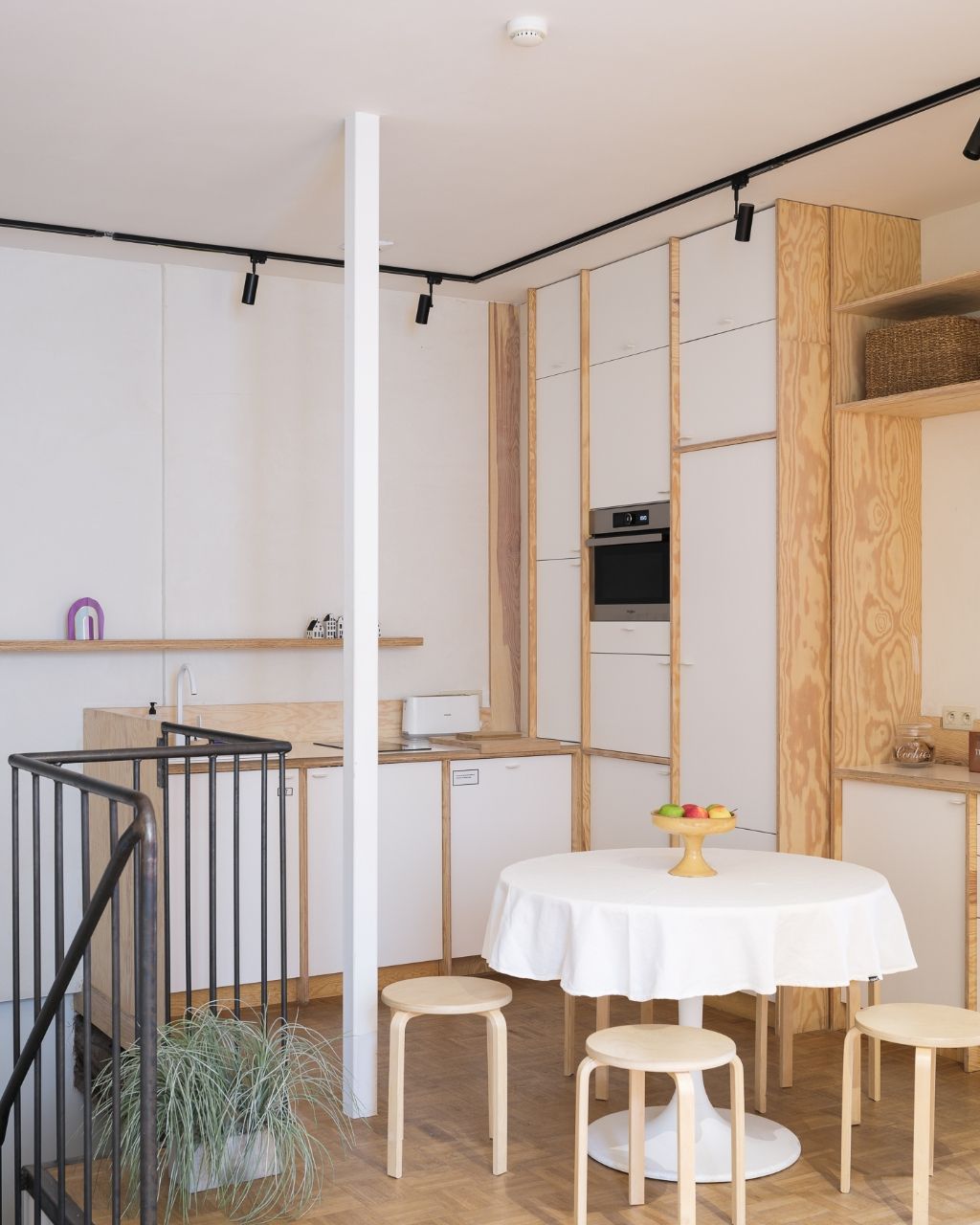 Bijzondere opbrengsteigendom bestaande uit een dakappartement en drie afzonderlijke kamers met eigen sanitair foto 13