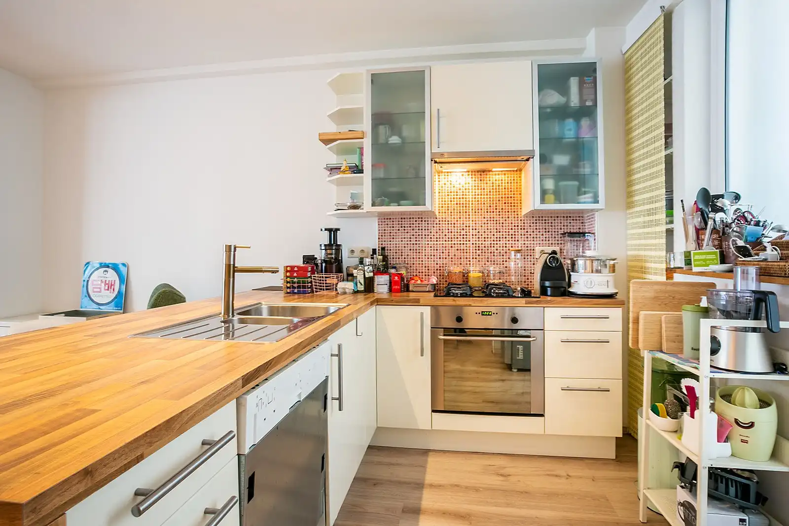 Gerenoveerd appartement met 2 slk nabij Leopoldplaats foto 4