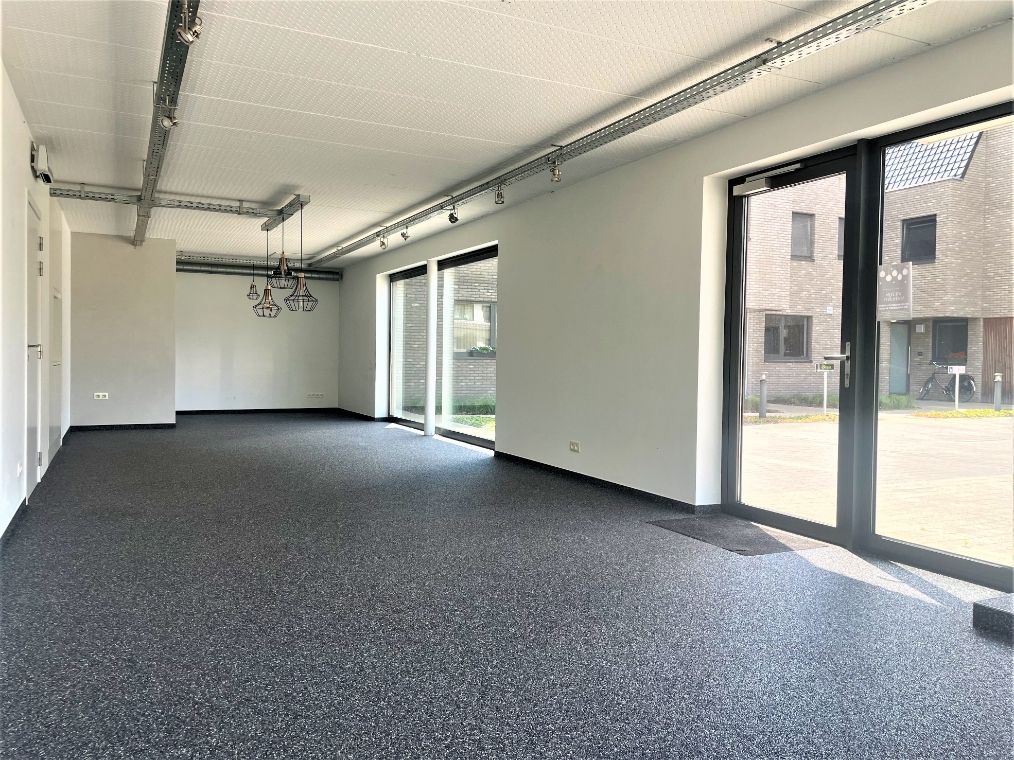 Aan het centrum 80m² én 37m² kelderberging foto 3