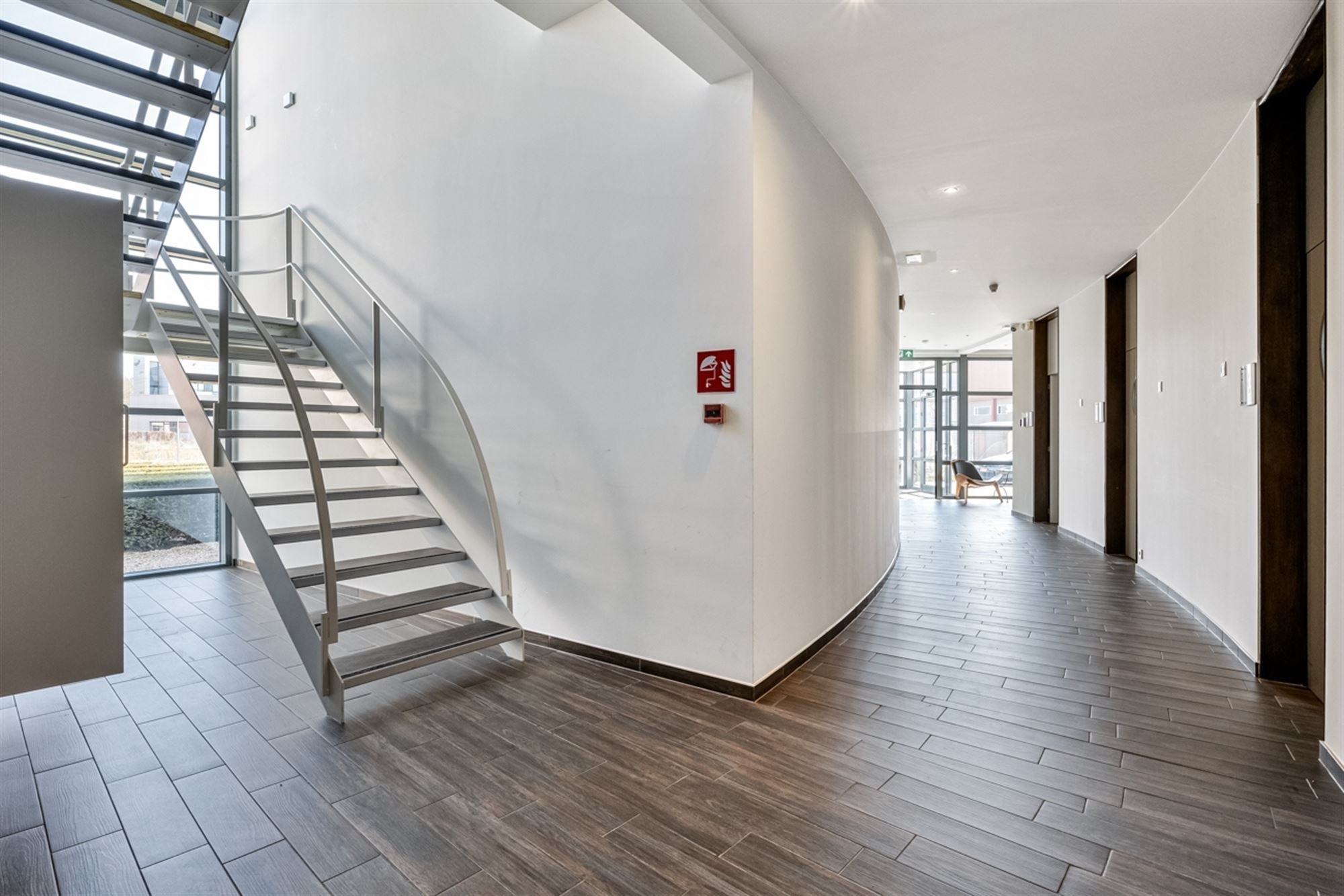 Instapklaar kantorencomplex op toplocatie ten zuiden van Gent foto 15