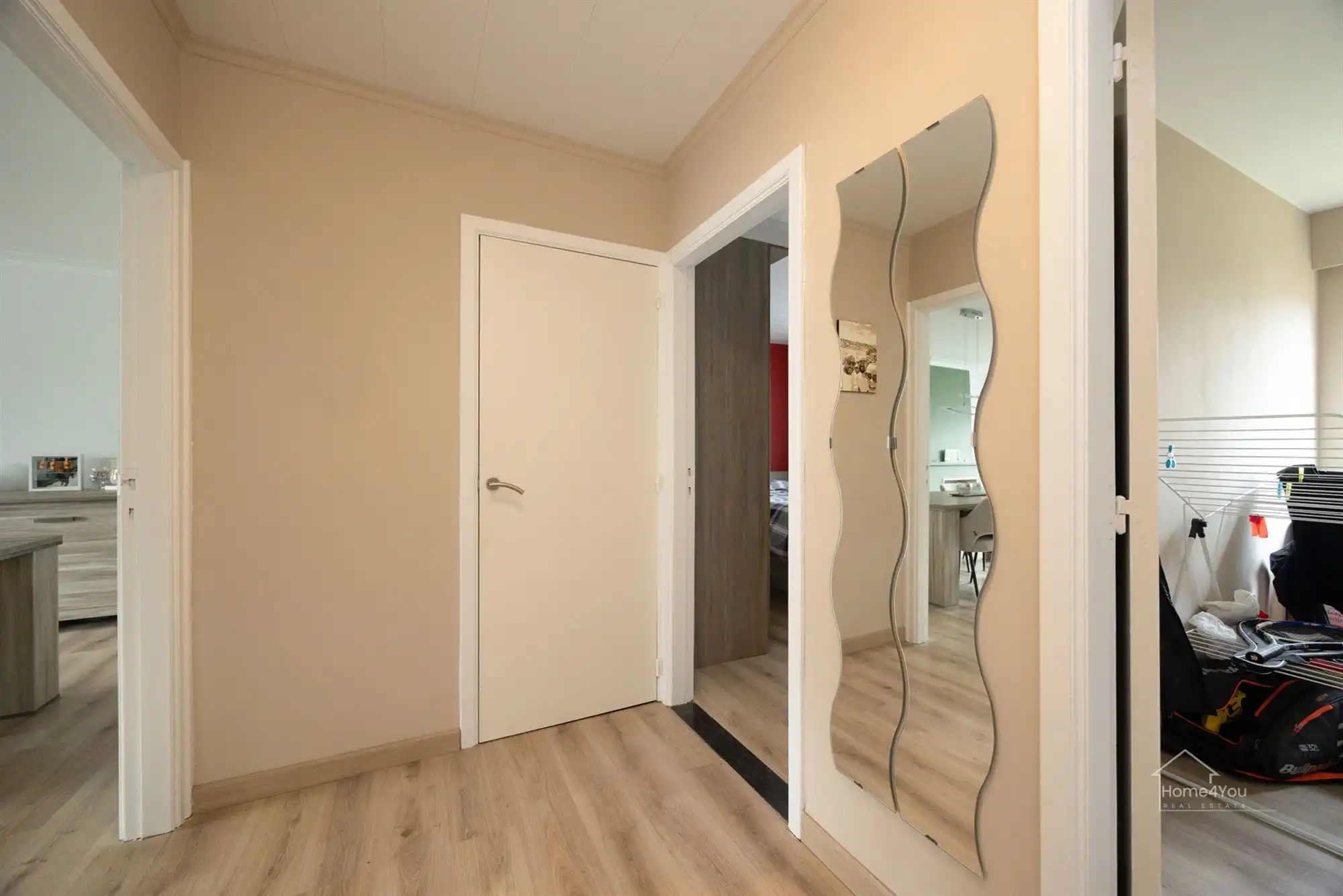 Instapklaar 2-slaapkamer appartement in Mortsel te koop! foto 8