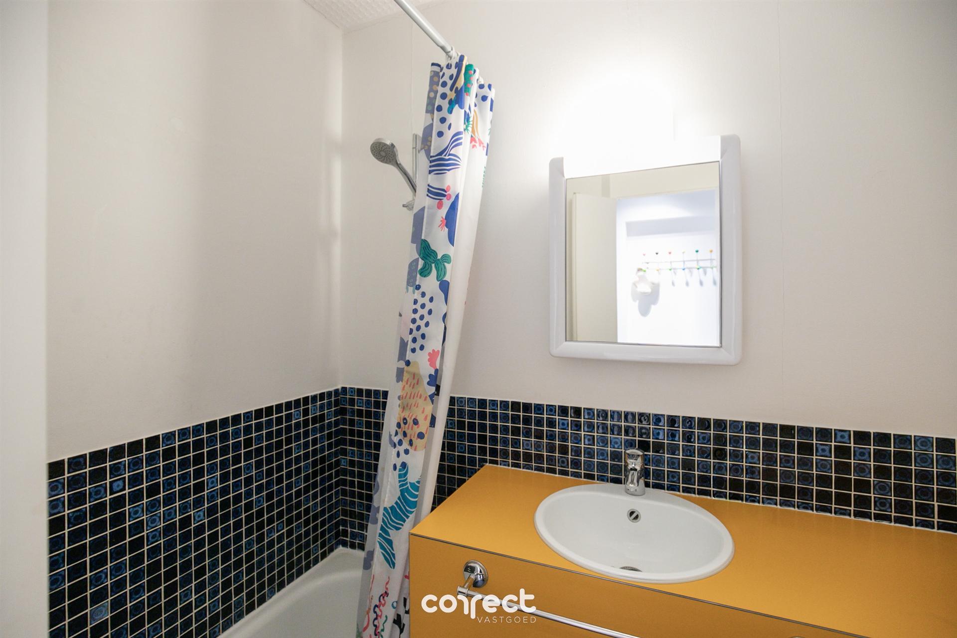 Goed onderhouden 2 slaapkamer appartement.  foto 4