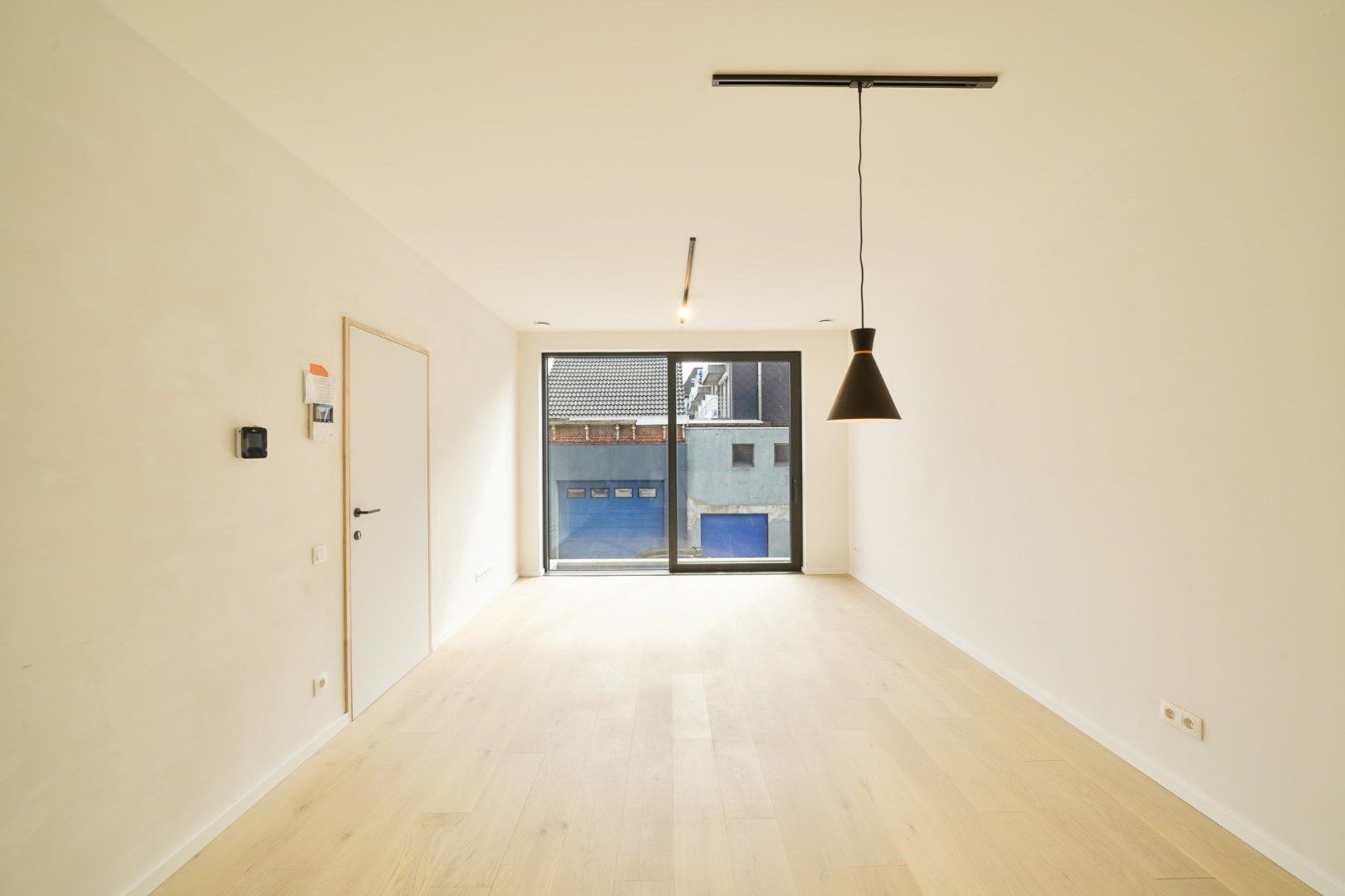 Nieuw 1-slaapkamerappartement met parking! foto 5