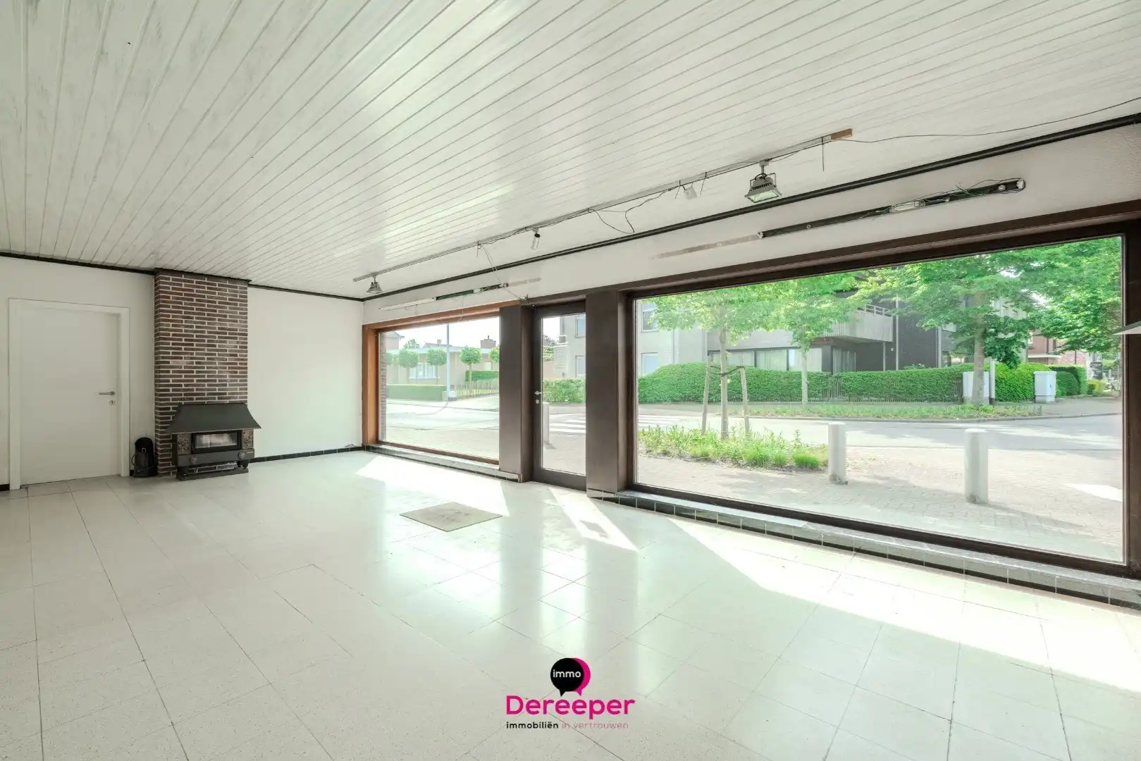 Commercieel pand met showroom, atelier, opslagplaatsen en woonst op toplocatie foto 13