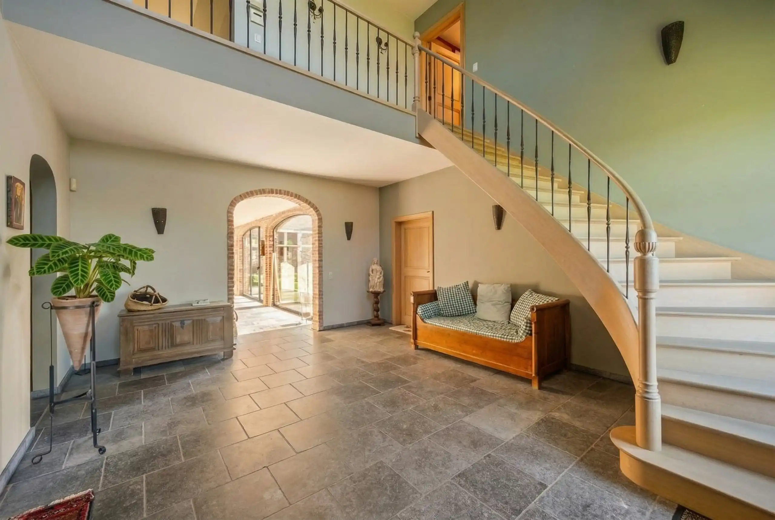 First Sale: VR 27/3 (16.00-20.00) & ZA 28/3 (9.00 - 17.00) foto 10