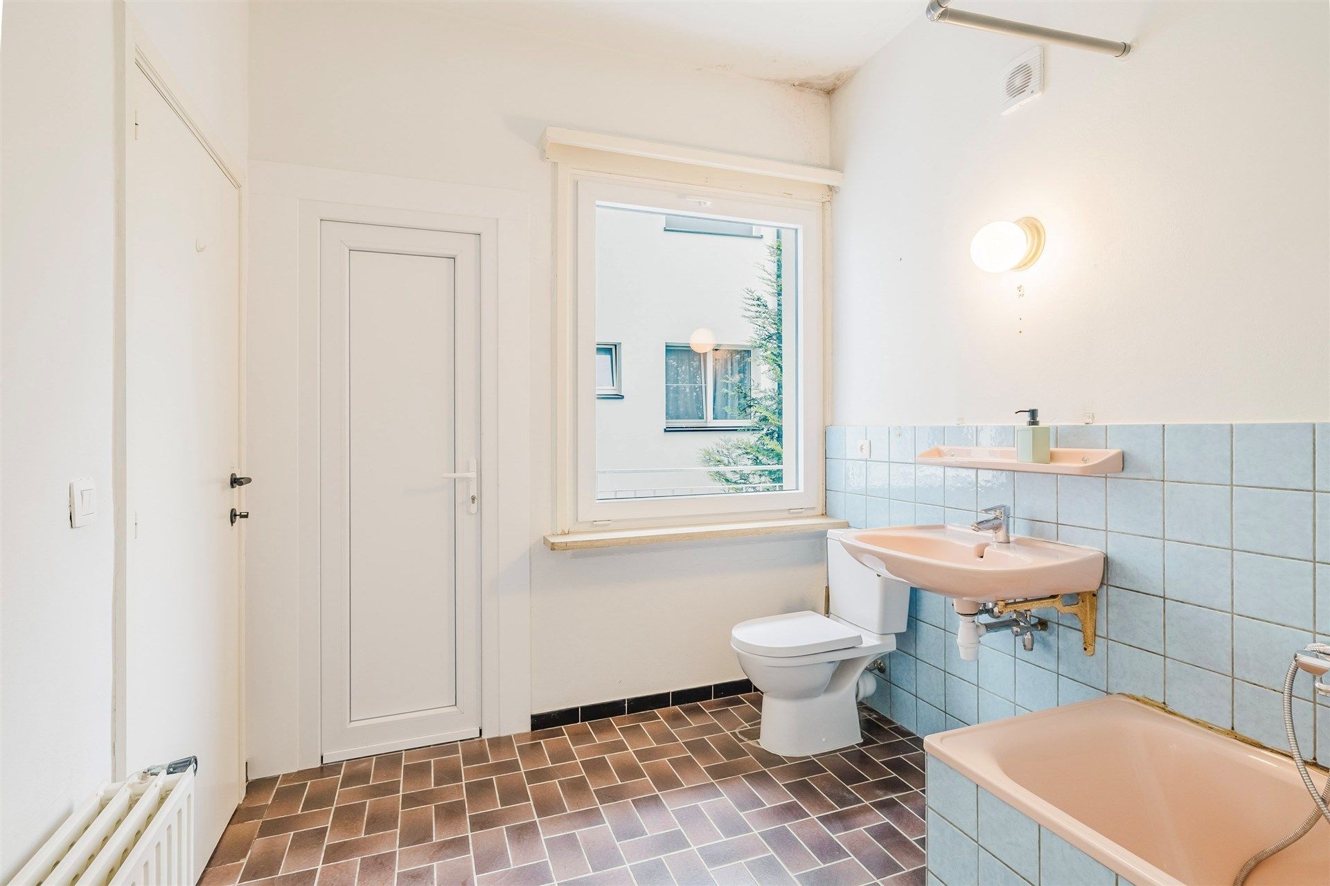 Interessant één slaapkamer appartement op top ligging in Gent  foto 16