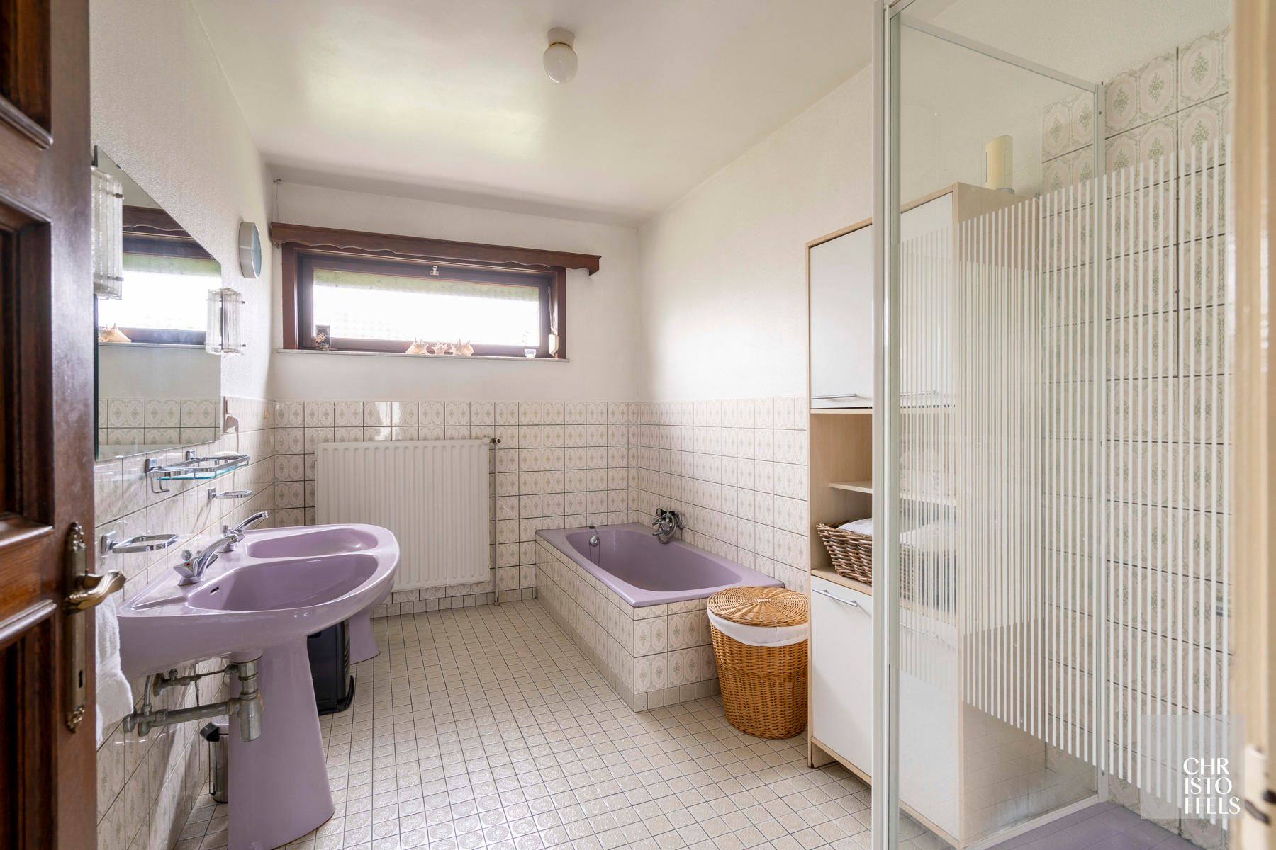 Op te frissen laagbouwvilla op een perceel van 1.257m² in het groen!  foto 14