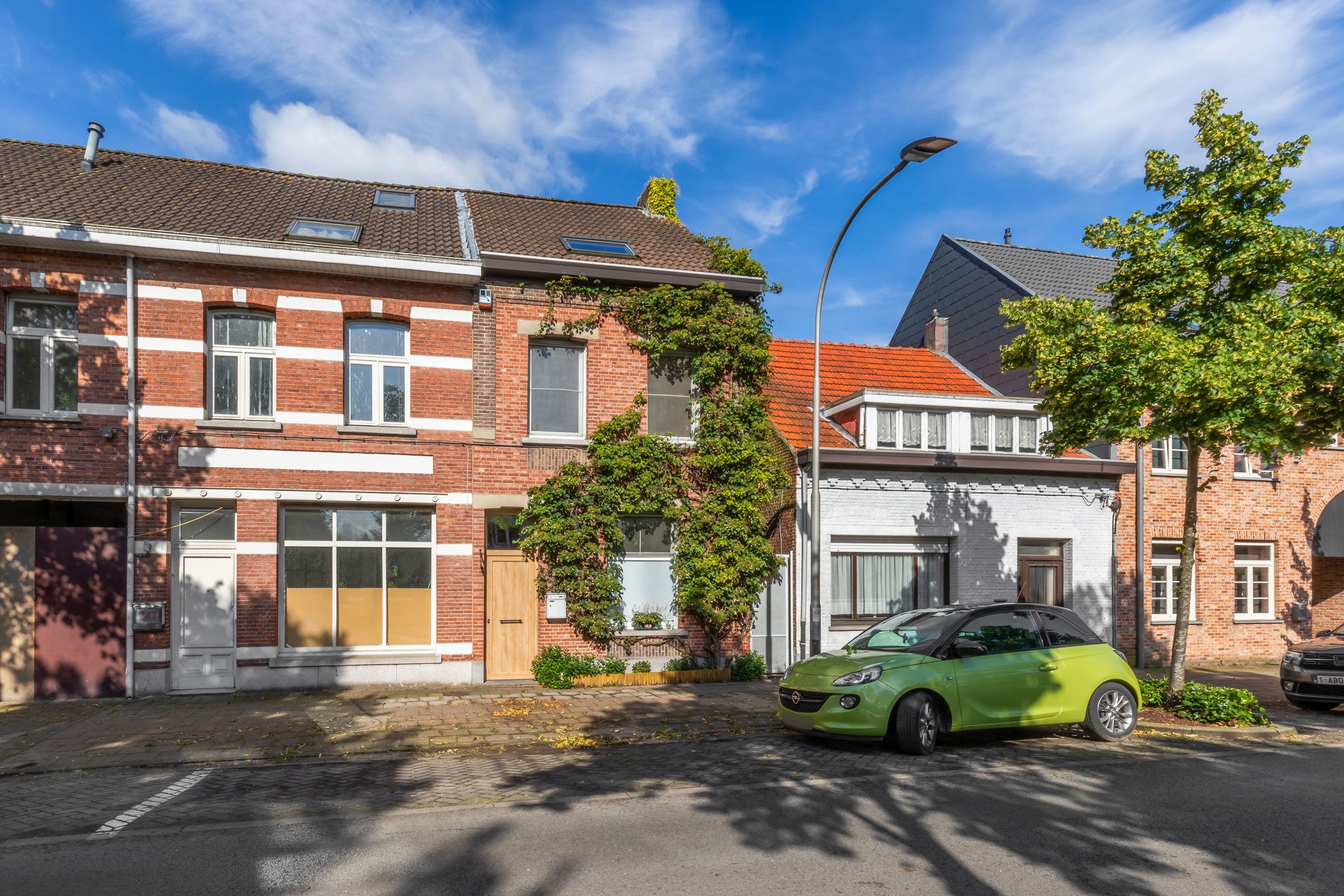 Karaktervolle woning met tuin en zij-ingang, in het centrum foto 1