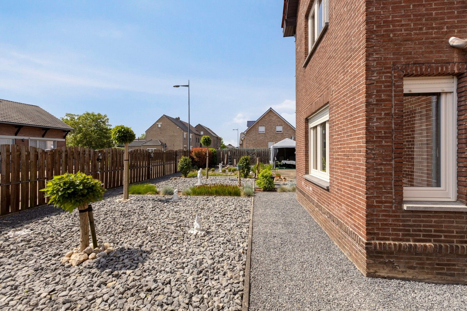 Gezinswoning met drie slaapkamers en veel potentieel in het landelijke Uikhoven (Maasmechelen) foto 38