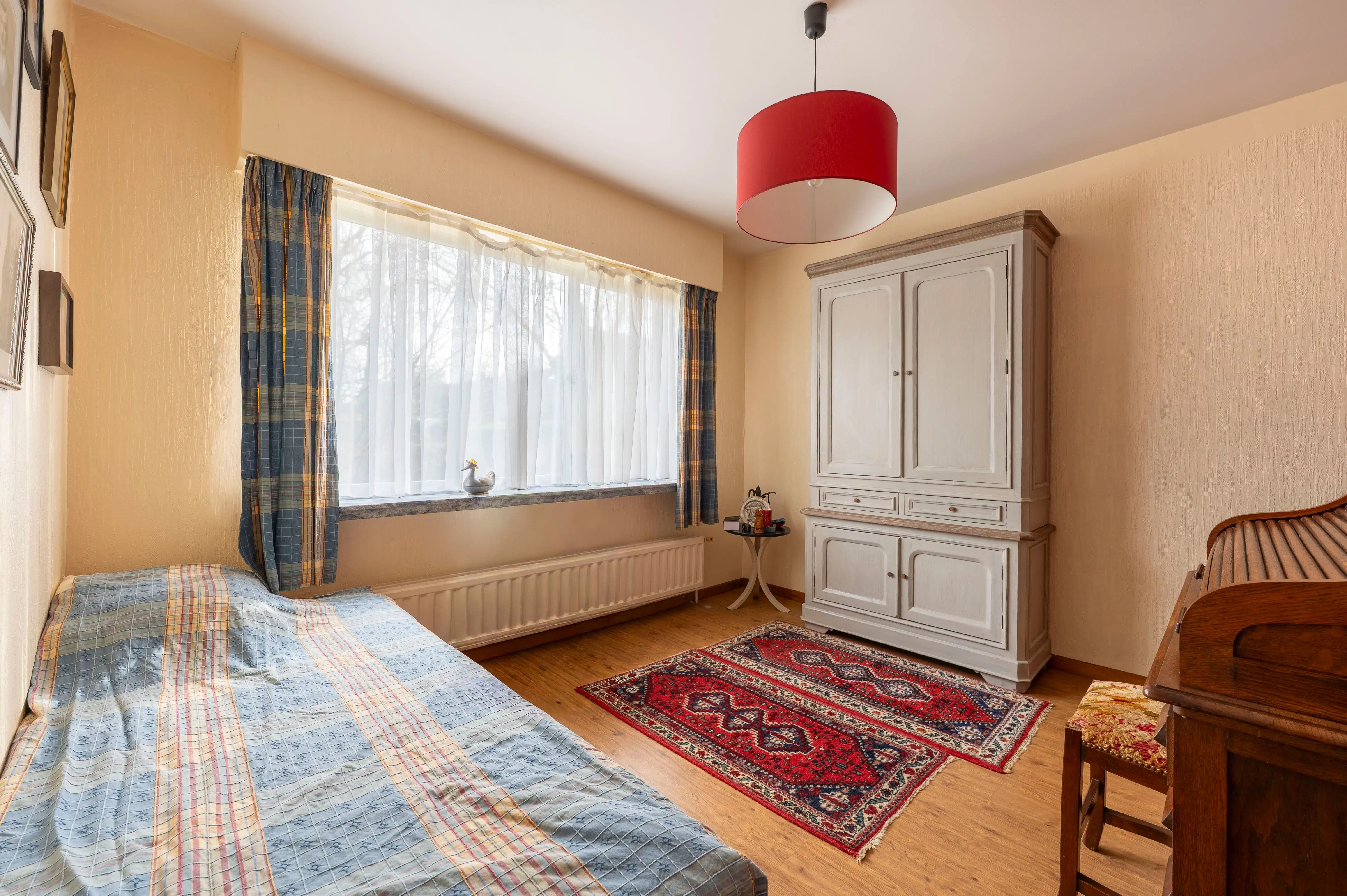 Te renoveren laagbouwvilla in een gegeerde wijk in Ekeren! foto 14