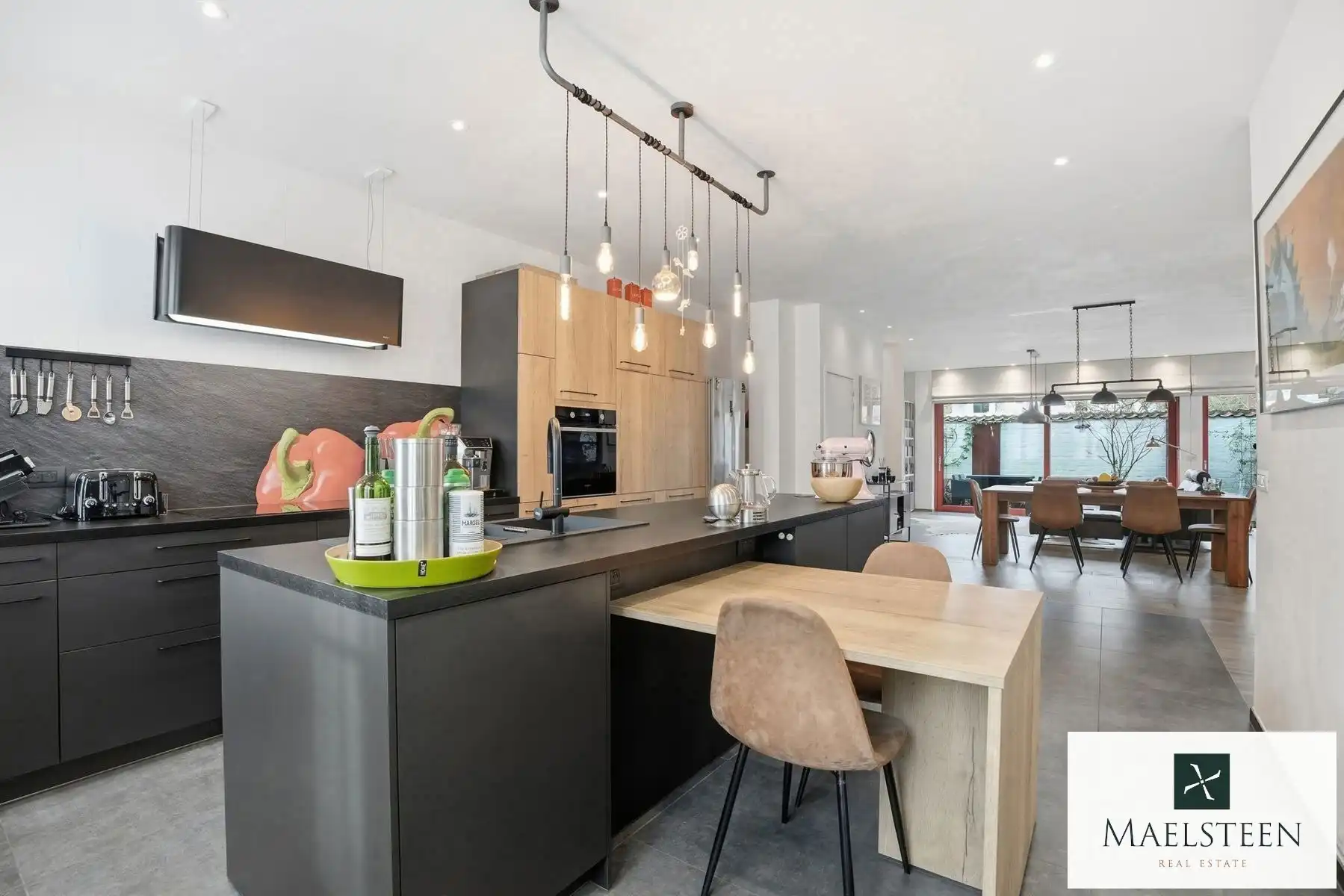Ruime woning met parking in de binnenstad van Brugge foto 15
