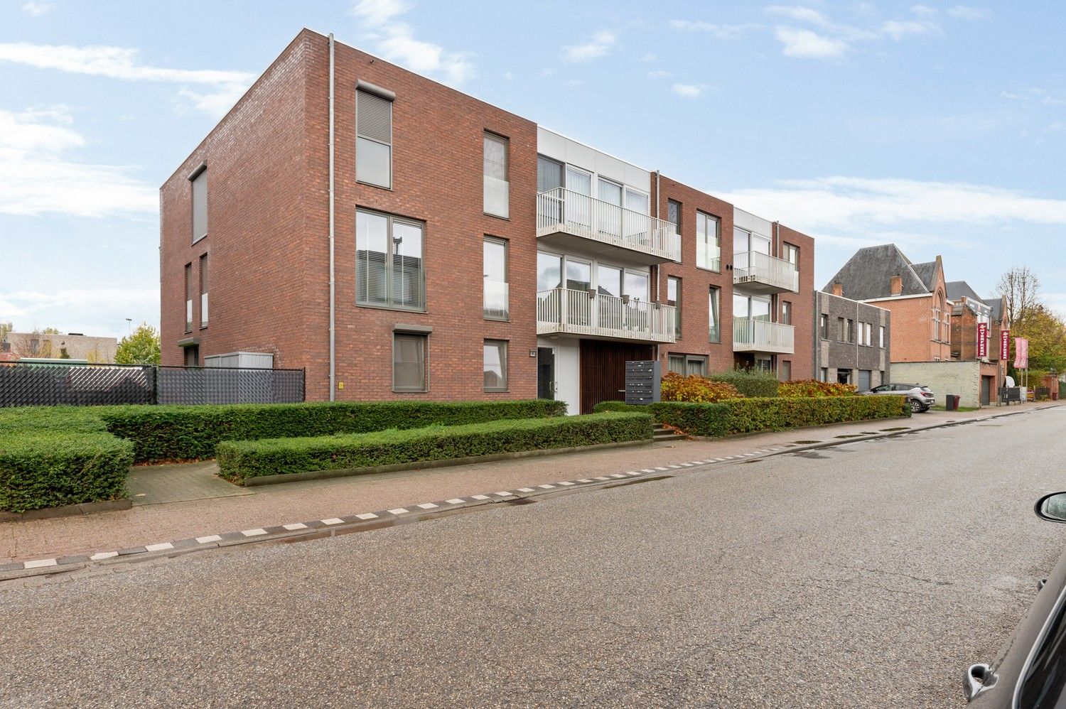 Recent gelijkvloers appartement met 2 slpks, grote tuin & autostaanplaats in Schoten! foto {{pictureIndex}}