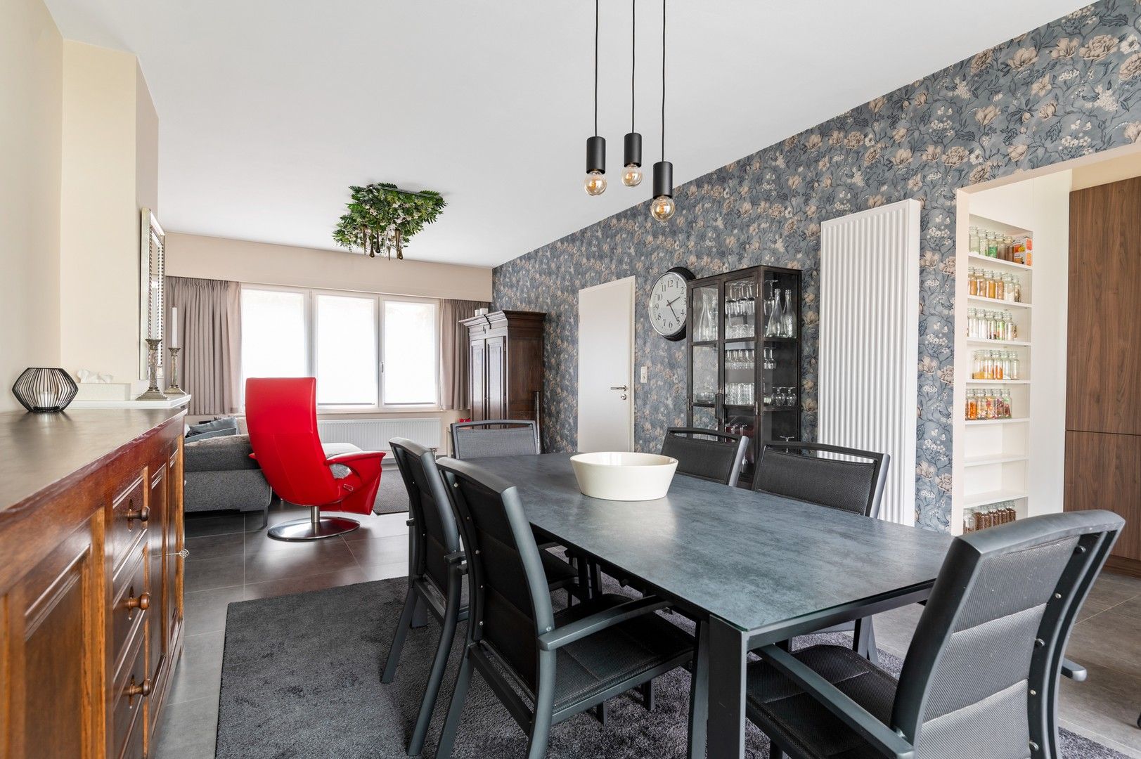 Gerenoveerde woning met zalige tuin in de woonwijk Vriesdonk foto 17