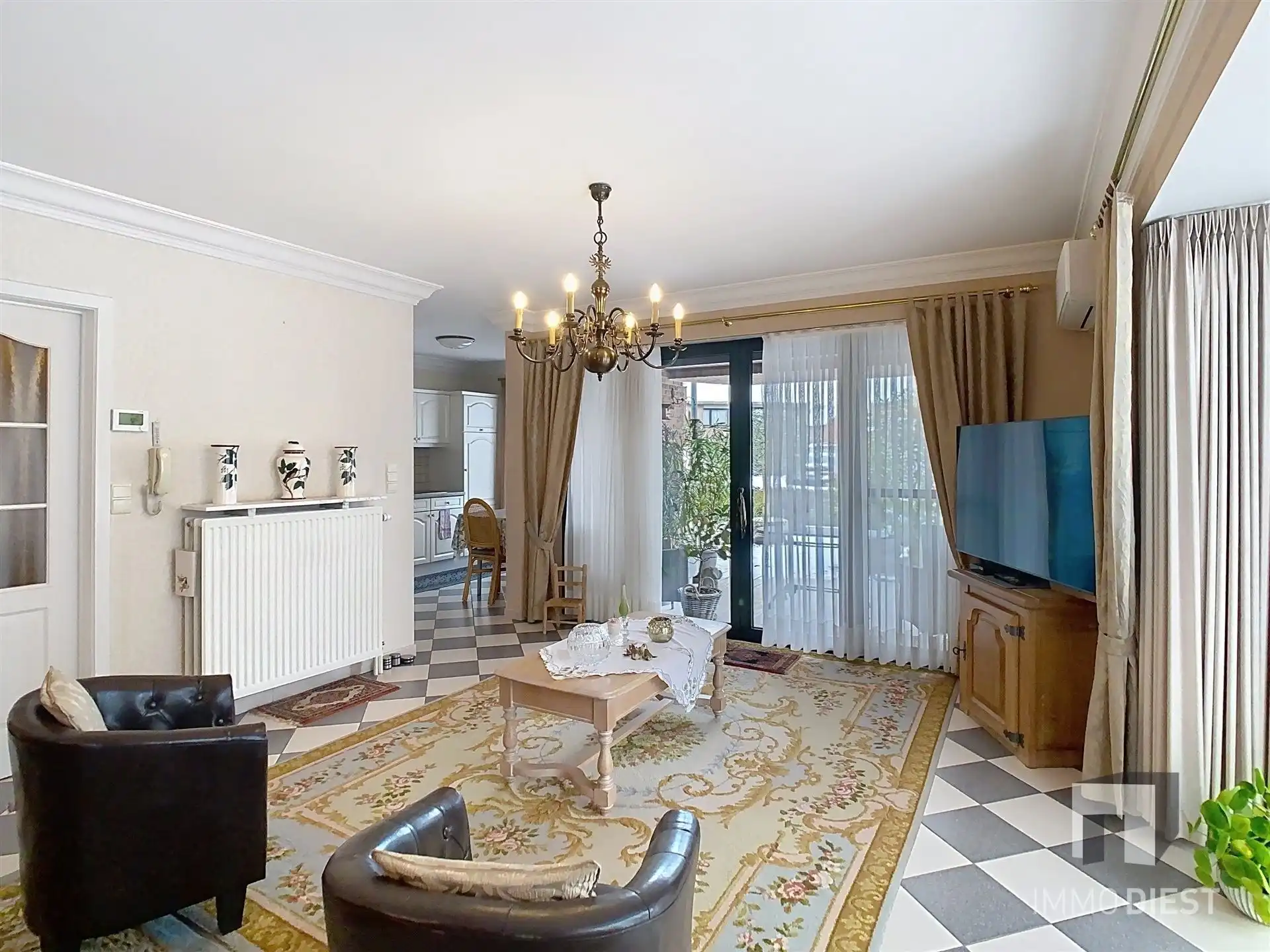 Topligging: gelijkvloers appartement mét garage en kelder foto 9