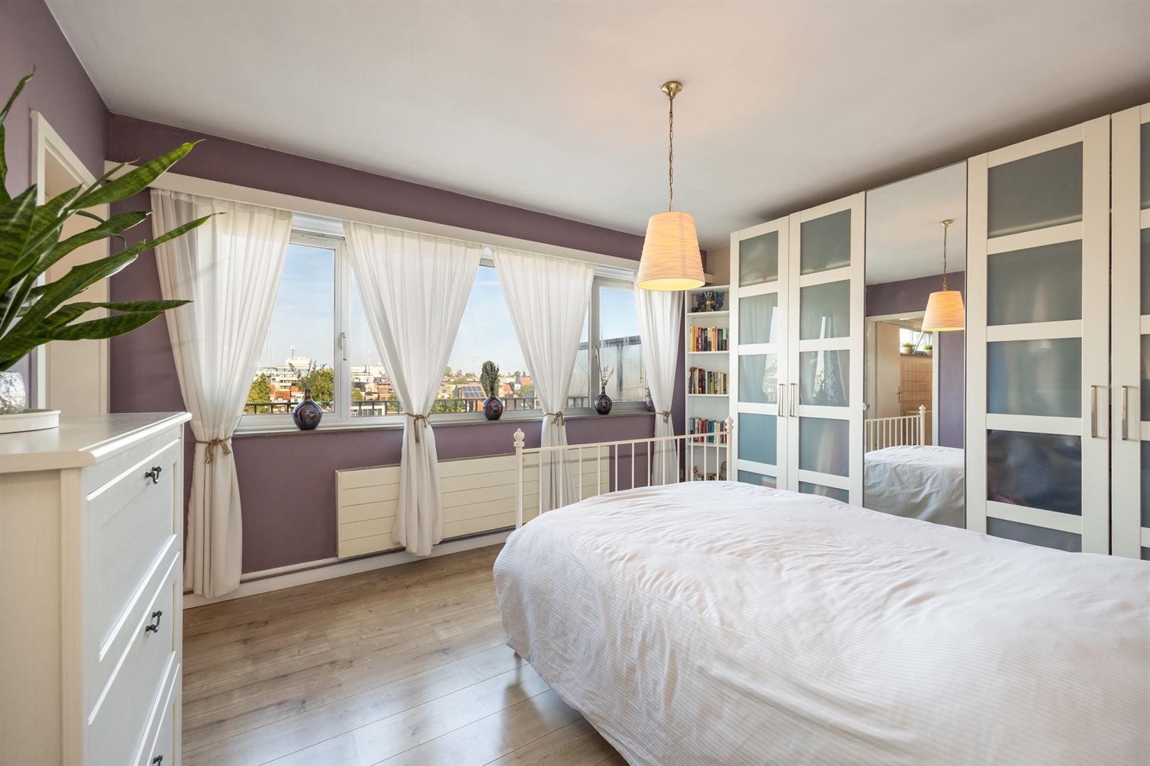 Dakappartement met 2 terrassen & garage foto 12