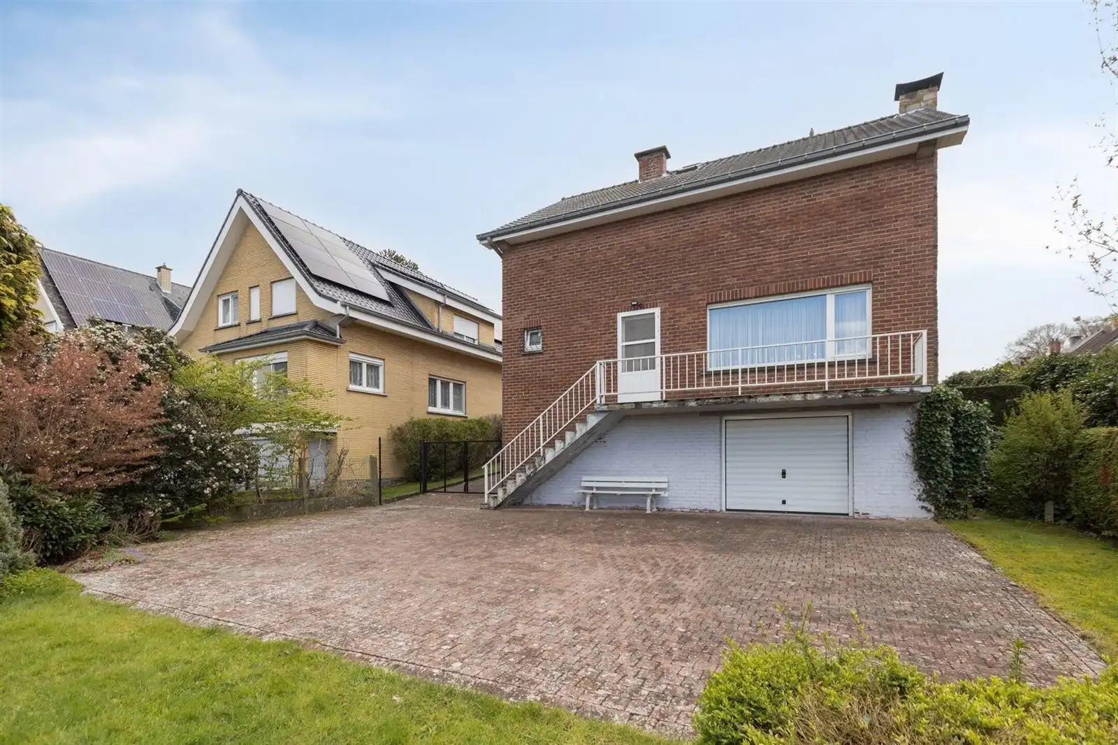 Charmante lichtrijke woning (251m²) met 4 slaapkamers op een uitstekende locatie te Buizingen  foto 30