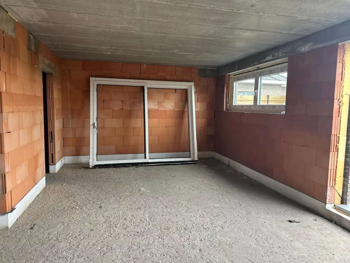 HOB casco woning, kan afgewerkt aangekocht worden.  foto 5