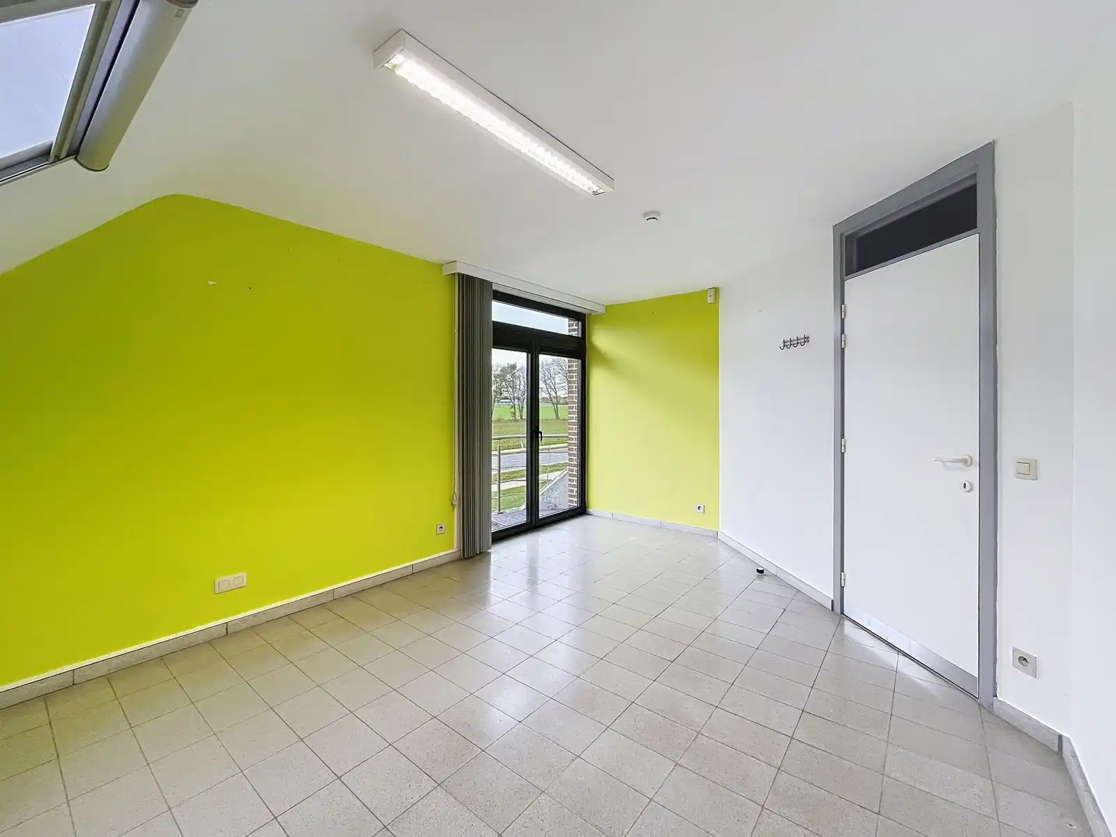 Vlot bereikbare kantoorruimtes in Kinrooi.  foto 14