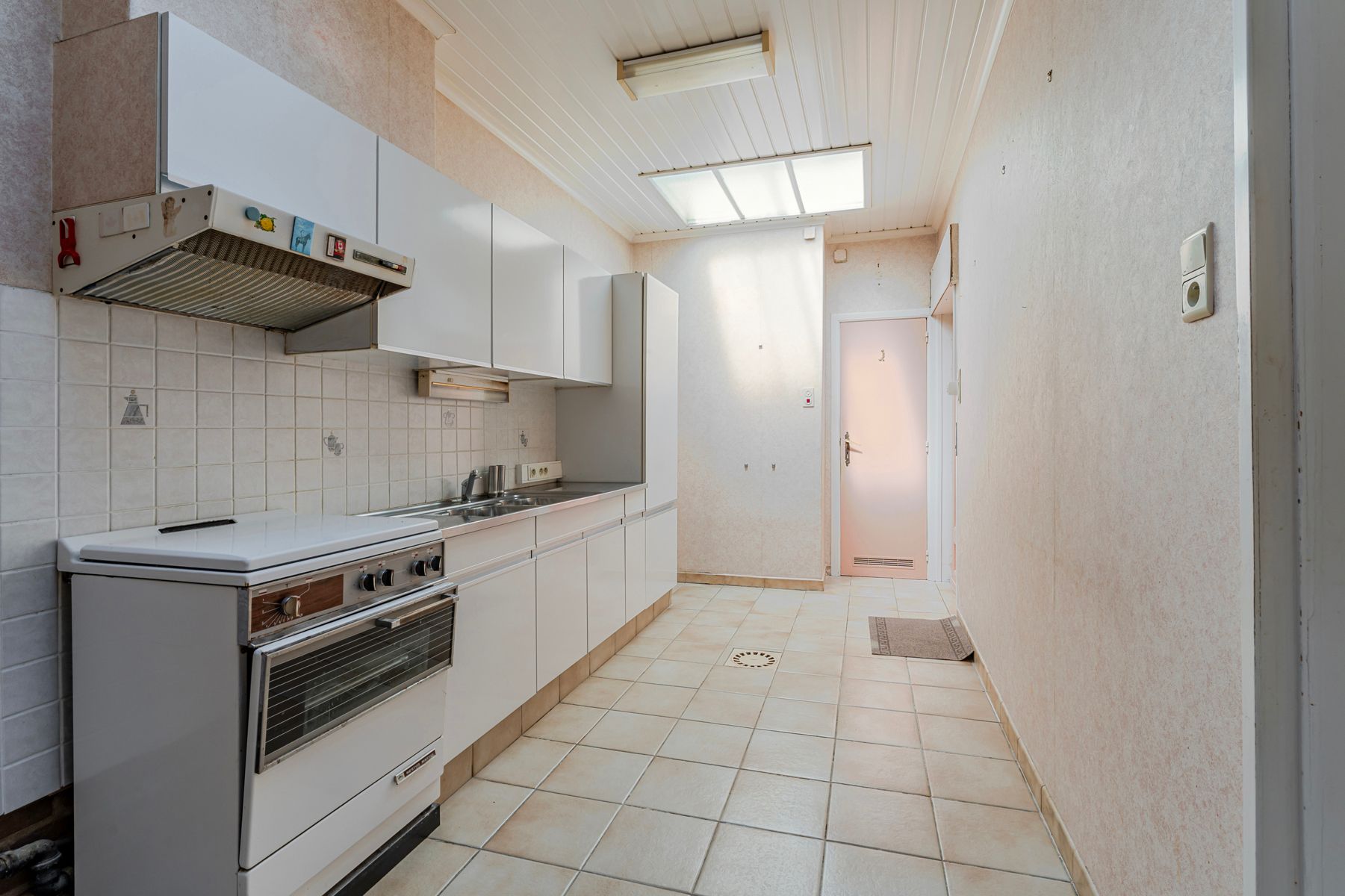 Rustig gelegen woning op 405 m² met achterliggende garage foto 7