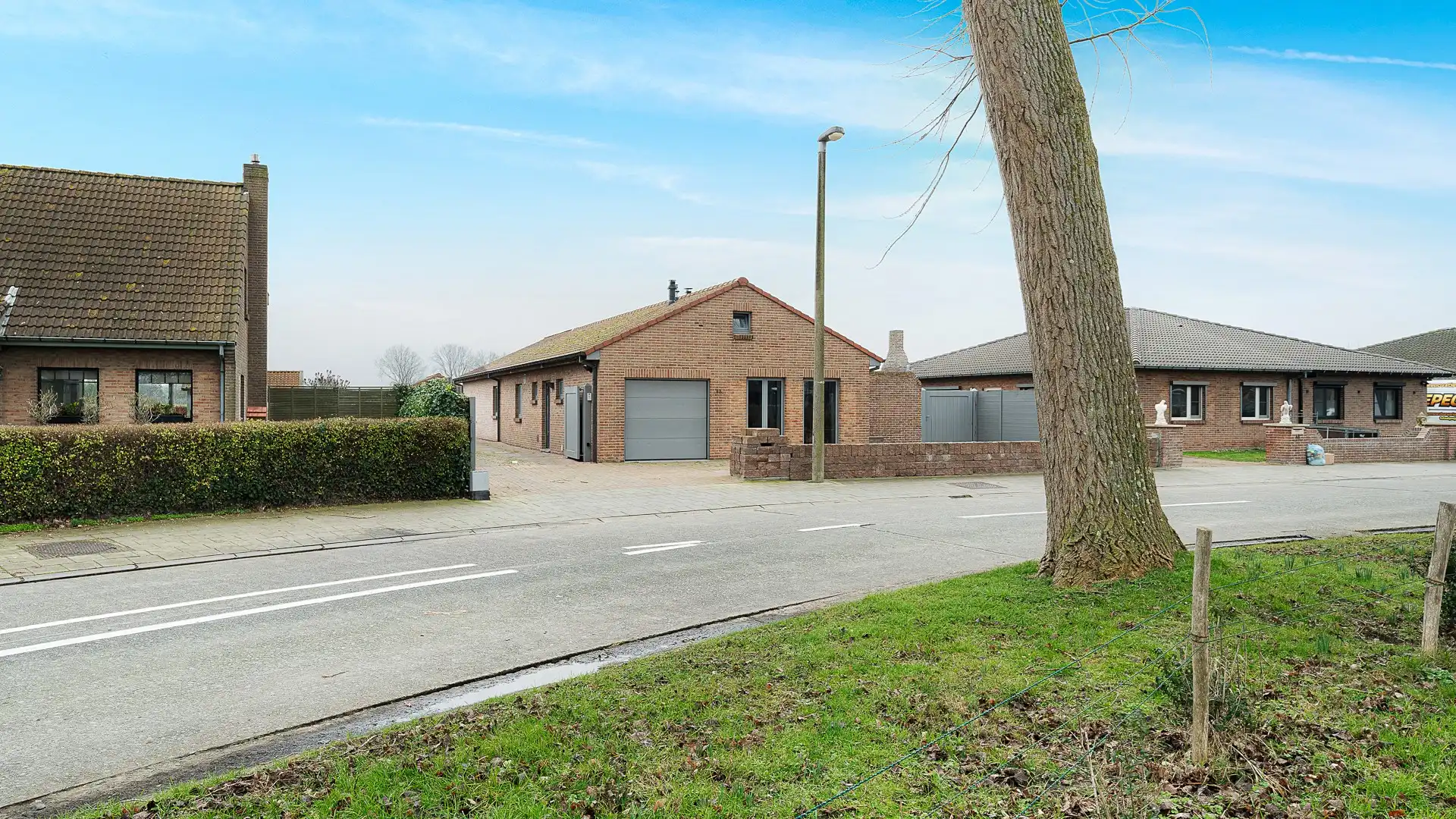 Alleenstaande bungalow met vergund zwembad te Lissewege foto 22