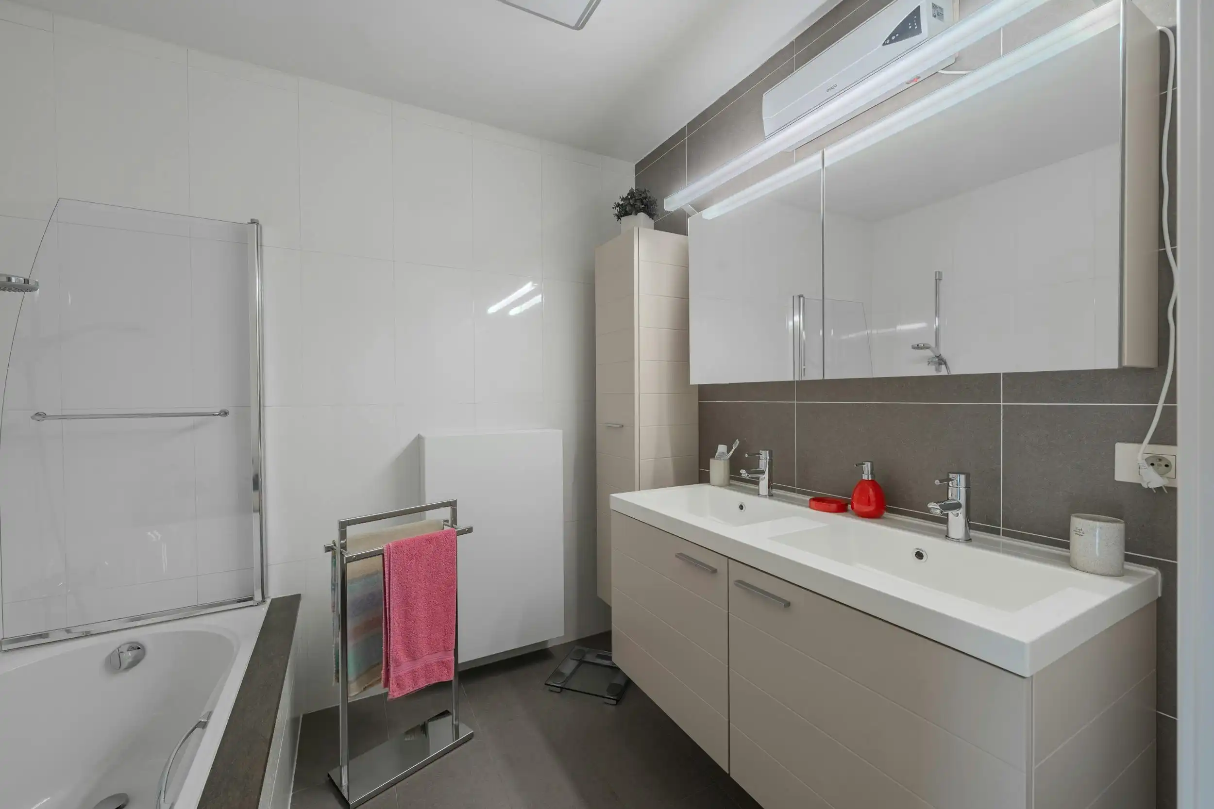 3-slaapkamer appartement met zonneterras (53m²) te Oostende foto 8