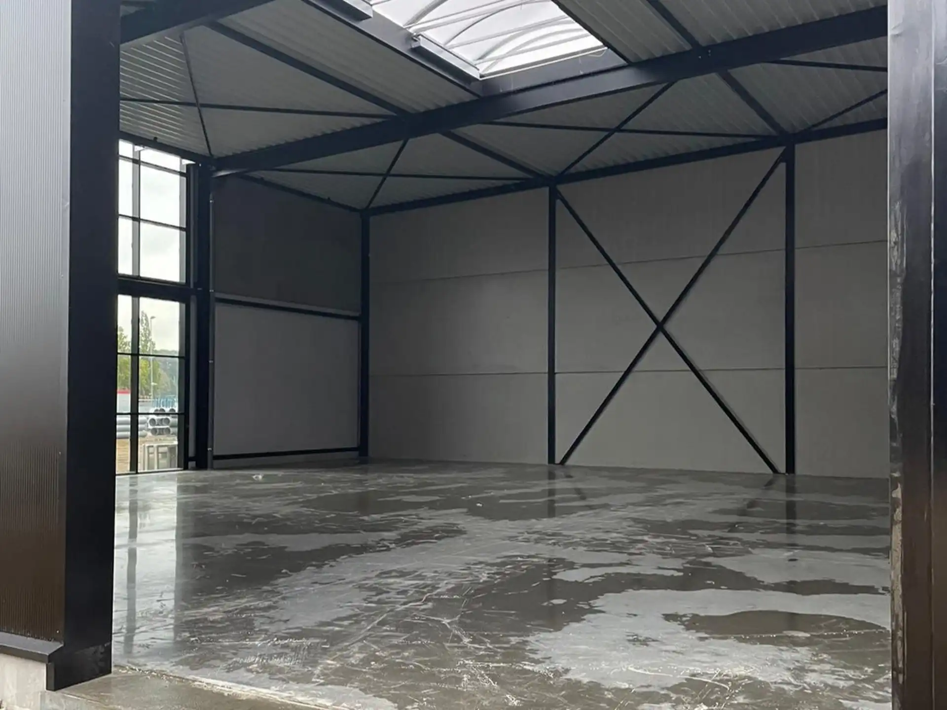 Magazijn Unit 17 te huur foto 5