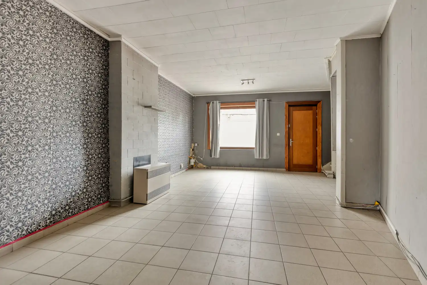 TE RENOVEREN WONING MET VEEL POTENTIEEL IN HET CENTRUM VAN DIEST! foto 6