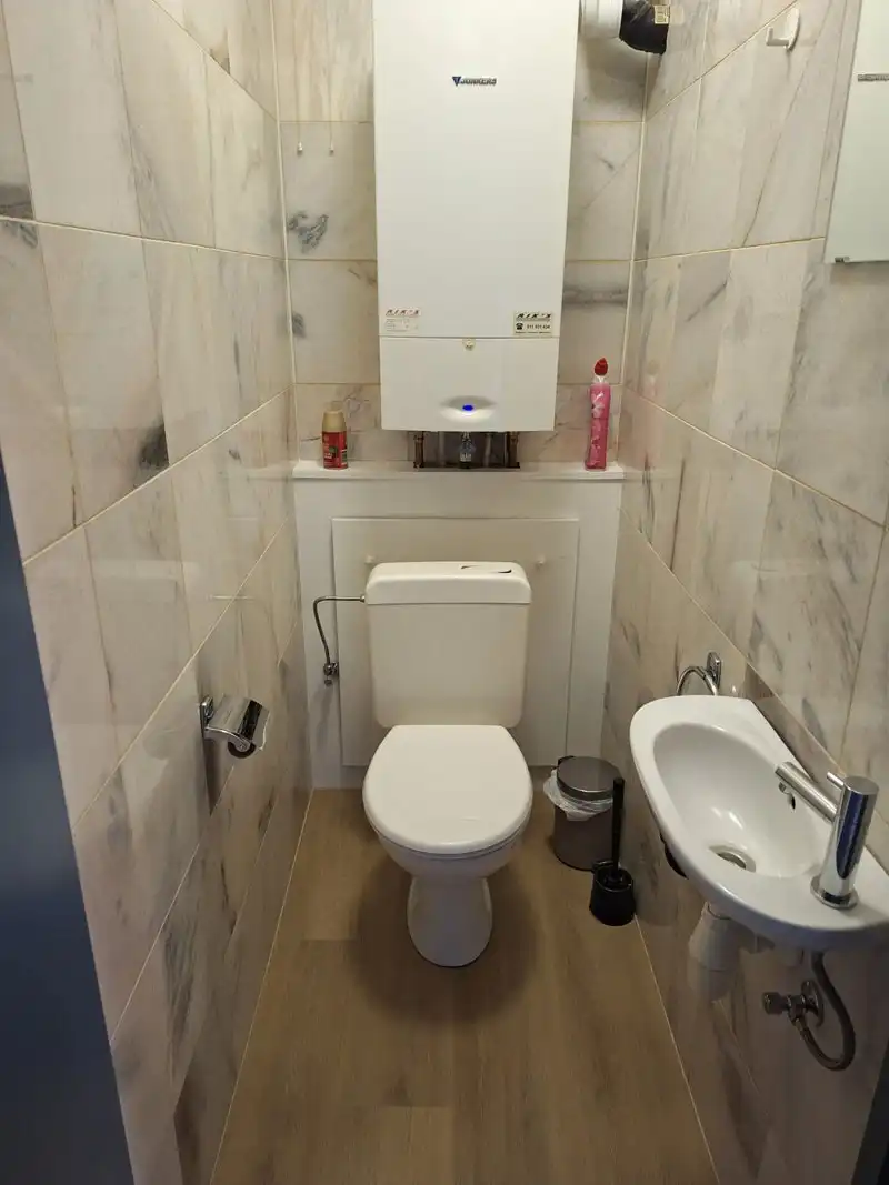 Instapklaar appartement met terras en autostandplaats in hartje Beringen foto 17