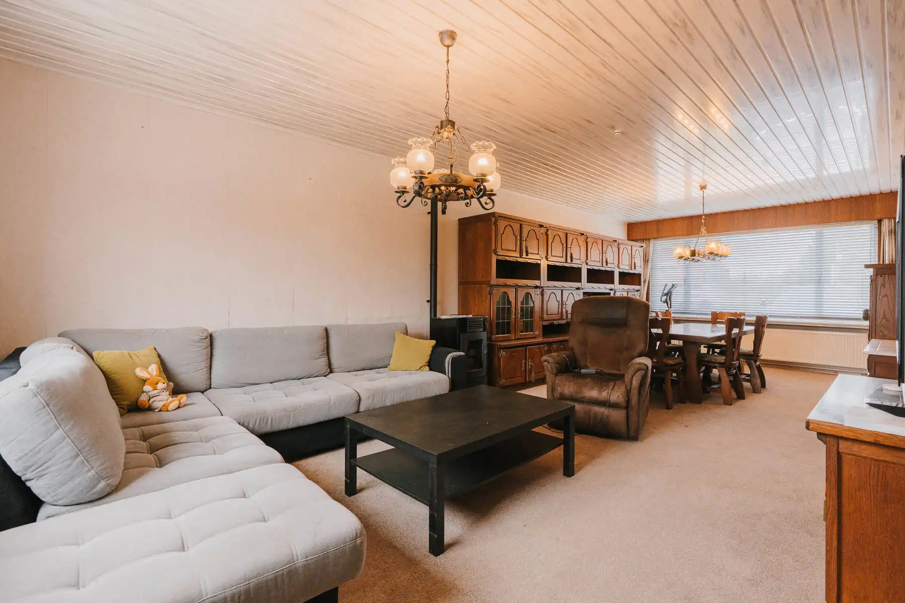 Karaktervolle woning met veel potentieel op toplocatie foto 5
