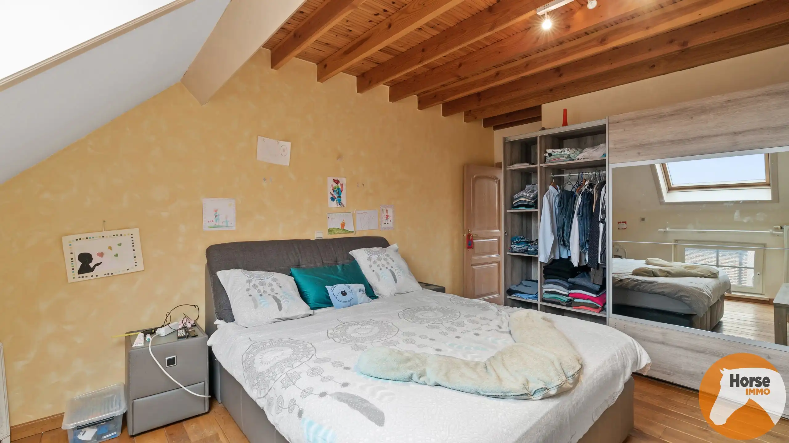 TOLLEMBEEK - Prachtige woning met 3 loodsen op +-2,9ha. foto 13