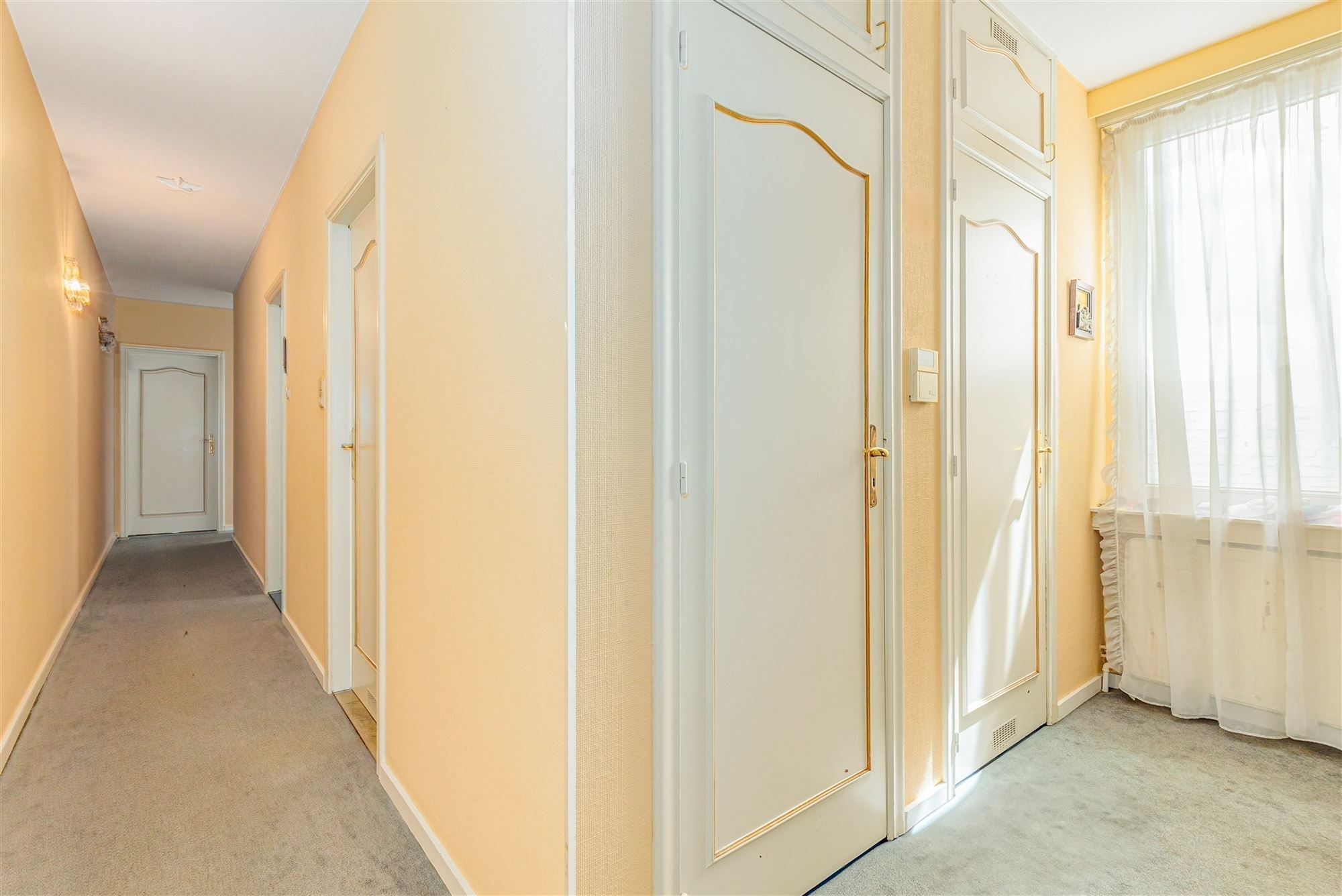 Ruim 3-slaapkamerappartement in topwijk te Berchem foto 6