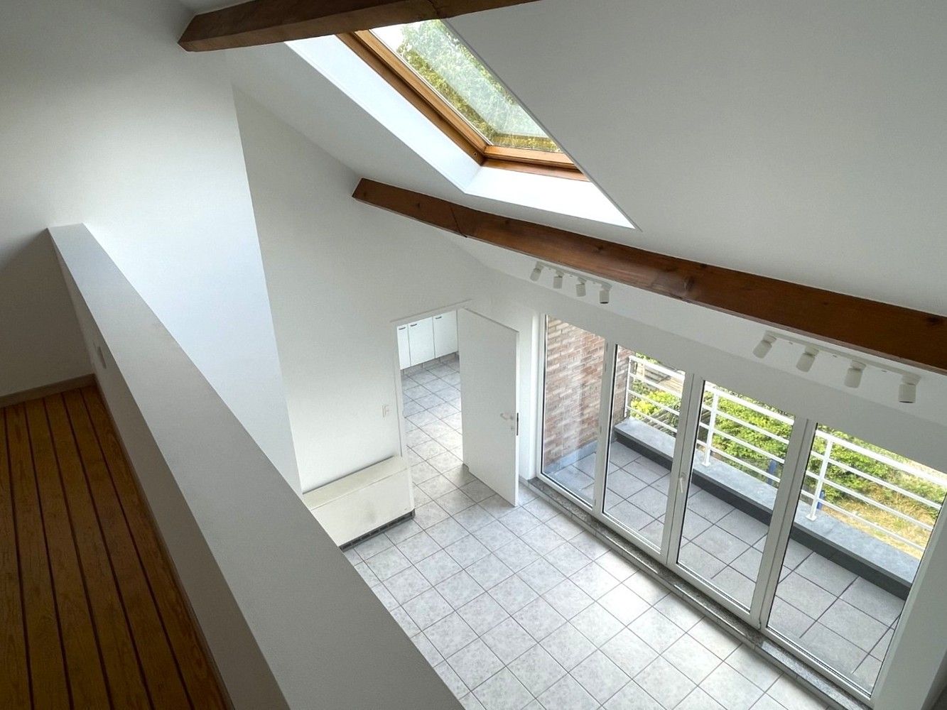 Ruim en lichtrijk duplex appartement met grote inpandige garage in Rotselaar foto 12