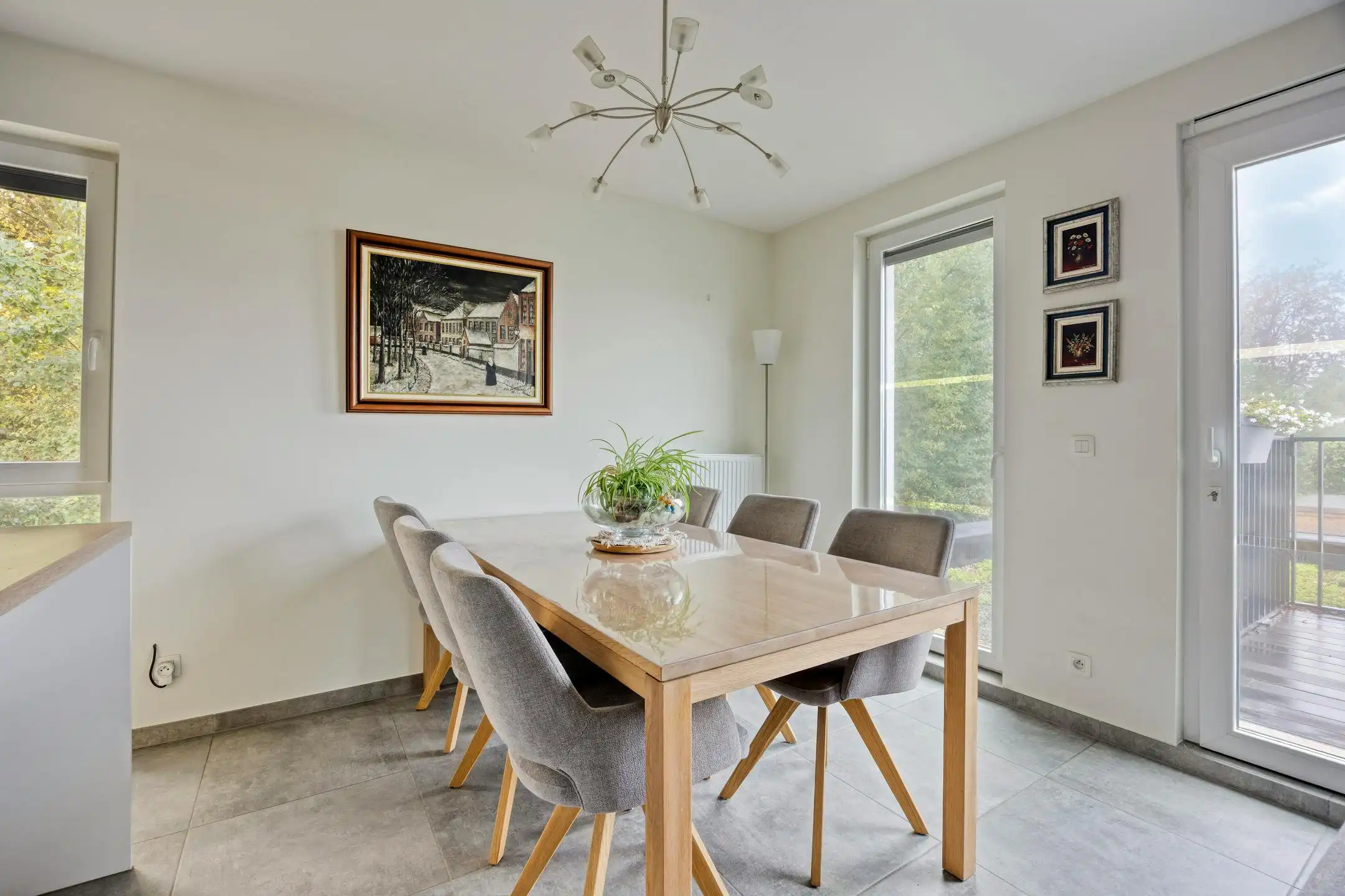 Lichtrijk en energiezuinig appartement met 2 slaapkamers te Eeklo foto 4