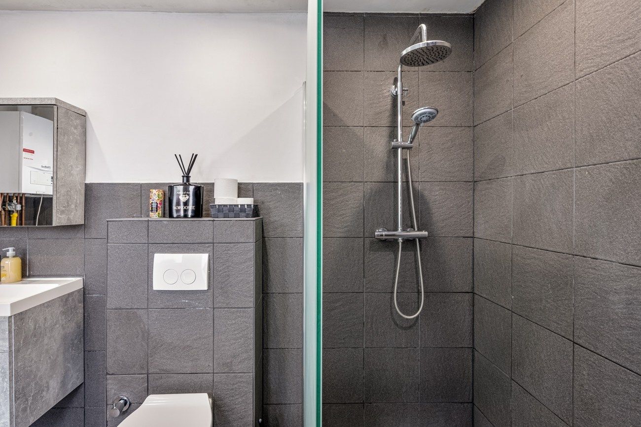 Instapklare woning op gegeerde locatie in Sint-Amandsberg foto 10