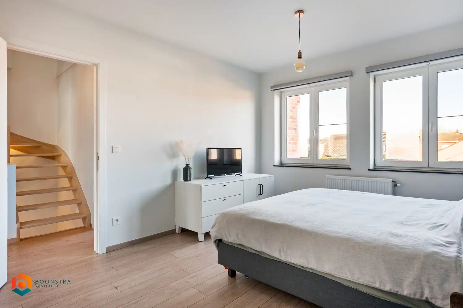 Instapklare woning (2020) met 4 slpkrs en carport te Schriek foto 9