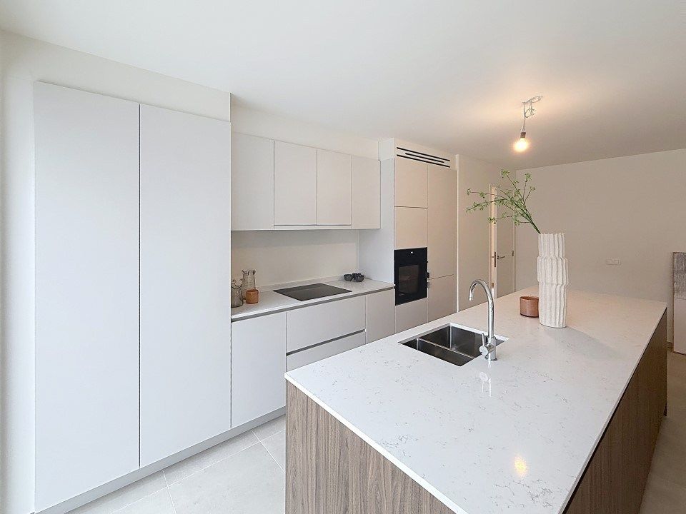 Modern en energiezuinig appartement op toplocatie in Roeselare foto 3