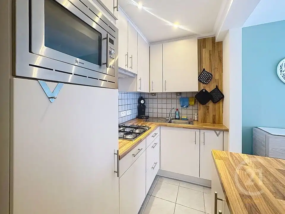 Ruim en volledig gerenoveerd appartement op centrale ligging in Westende-Bad foto 6