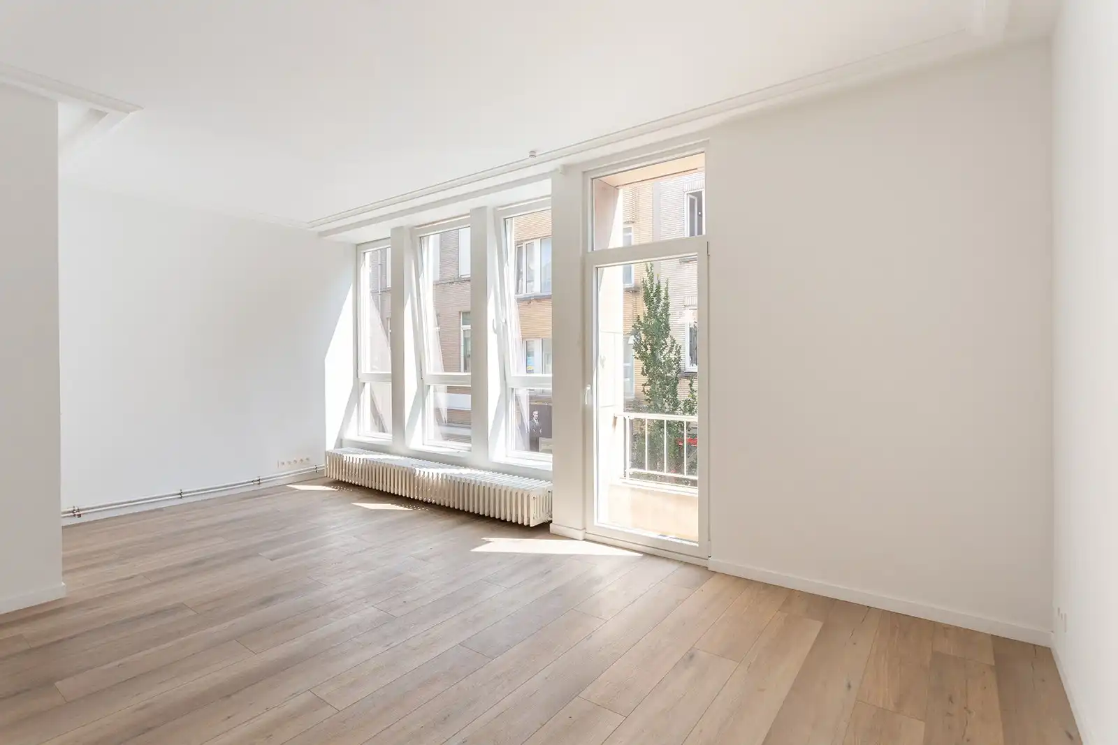 Volledig gerenoveerd appartement met terras foto 3