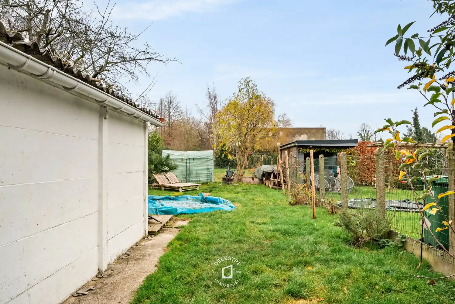 INSTAPKLARE, TRENDY HALFOPEN BEBOUWING MET TUIN EN MODERNE TECHNIEKEN foto 25