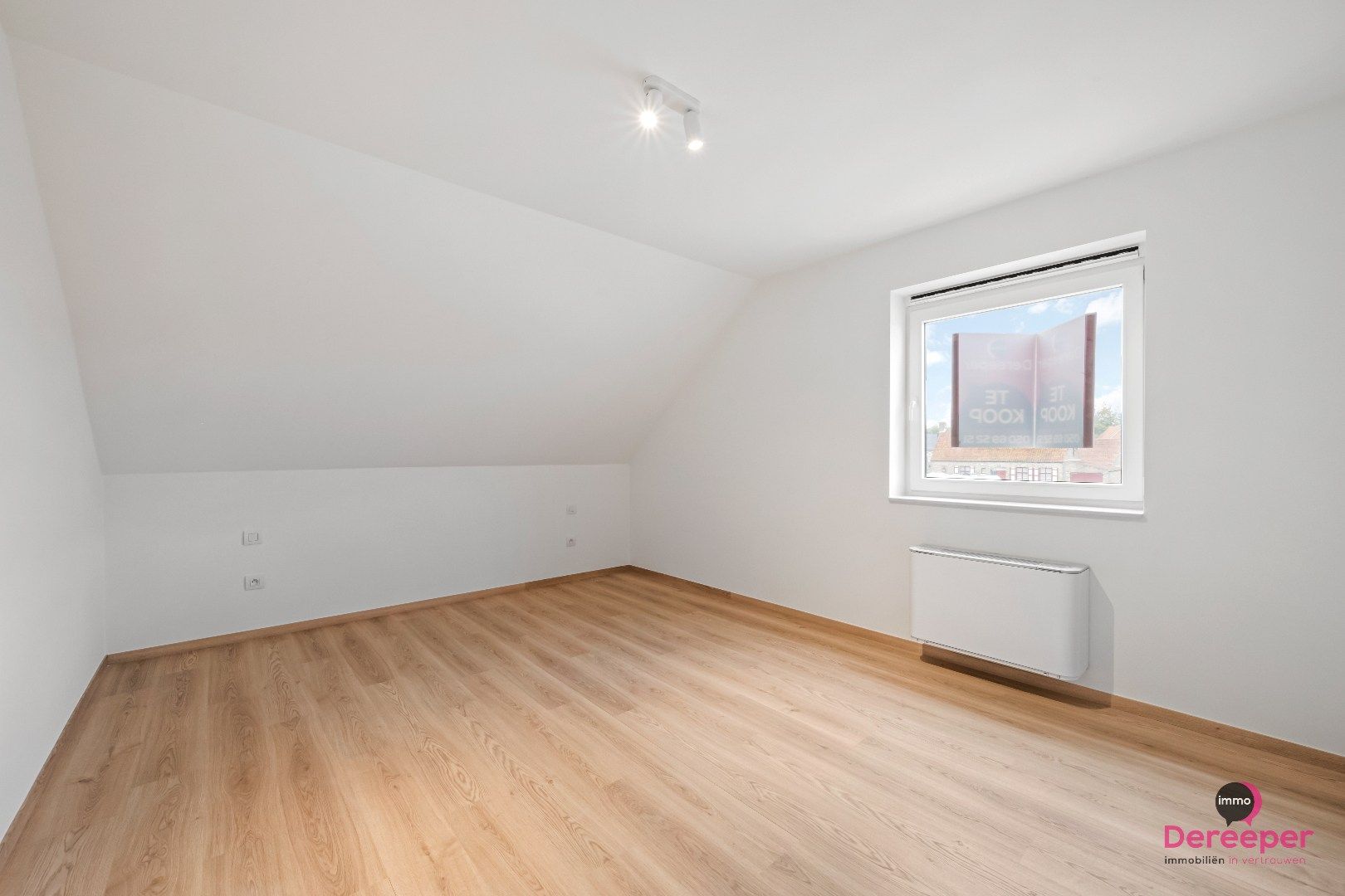 Rustig gelegen halfopen nieuwbouwwoning  foto 10