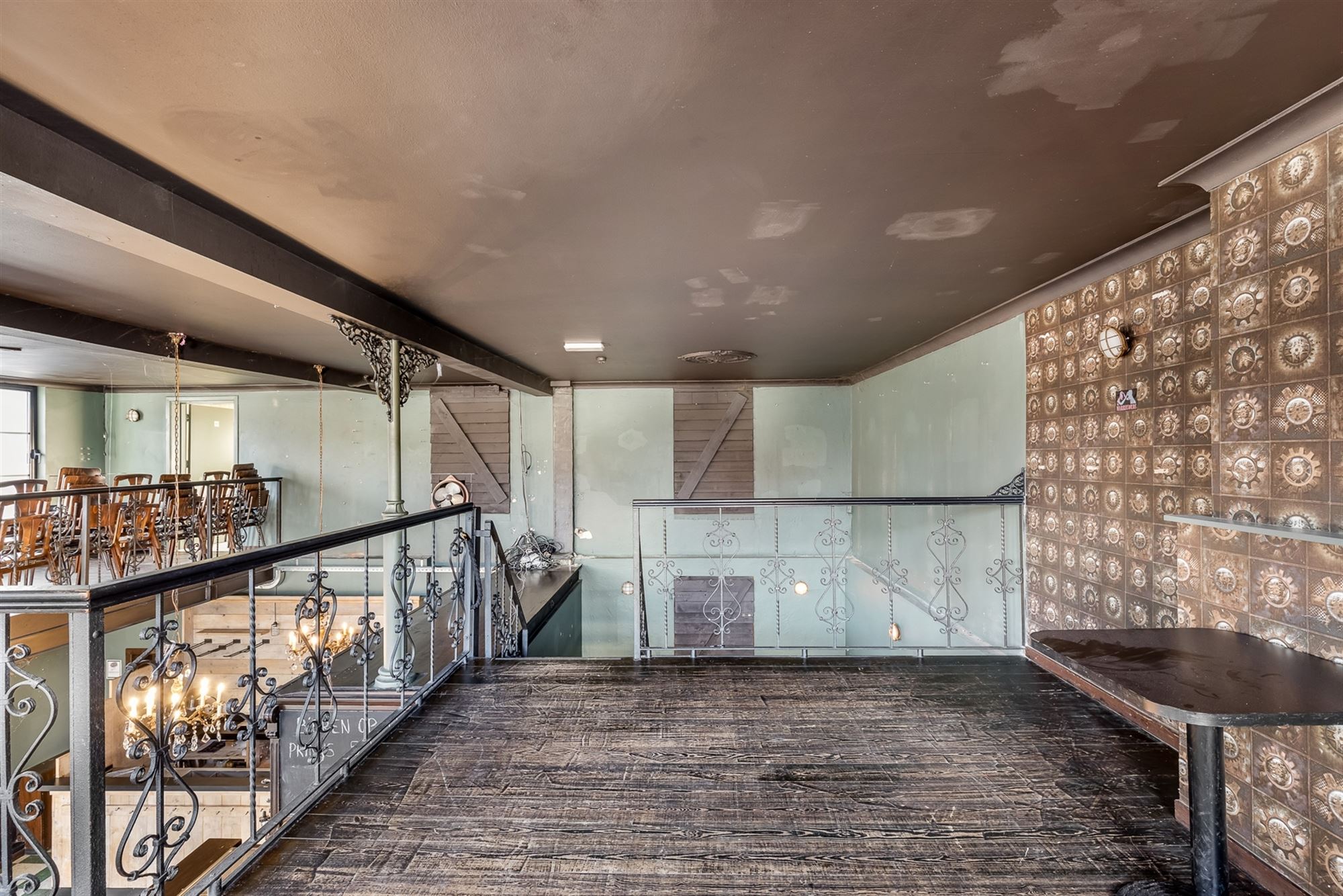 TE RENOVEREN HORECAZAAK MET POTENTIEEL, ZEER GOED GELEGEN IN HET CENTRUM VAN LEOPOLDSBURG foto 18