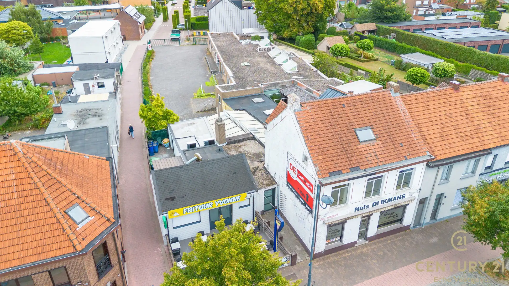 Topgelegen handelspand met magazijn en privatieve parking foto 14