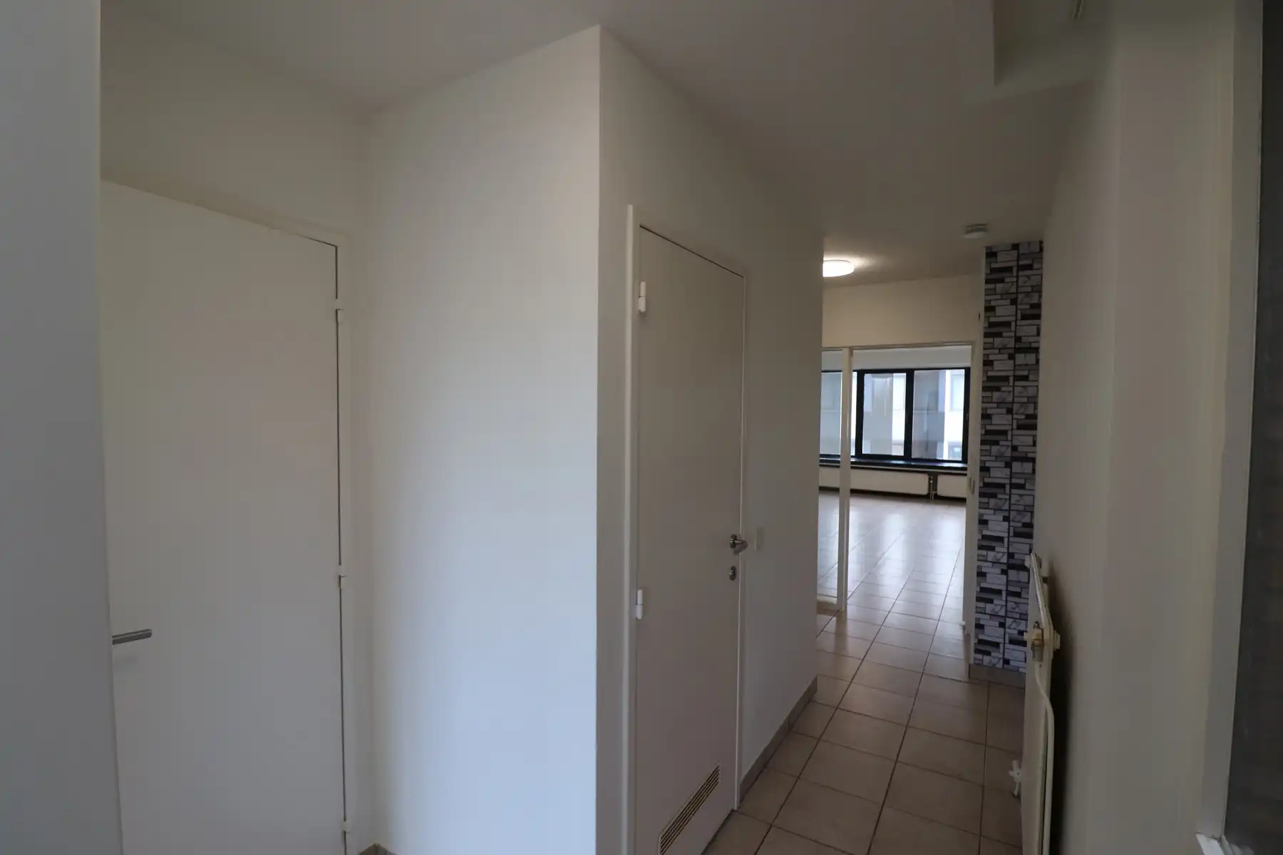 Appartement op de 3de verdieping met 2 slaapkamers en lift. foto 2
