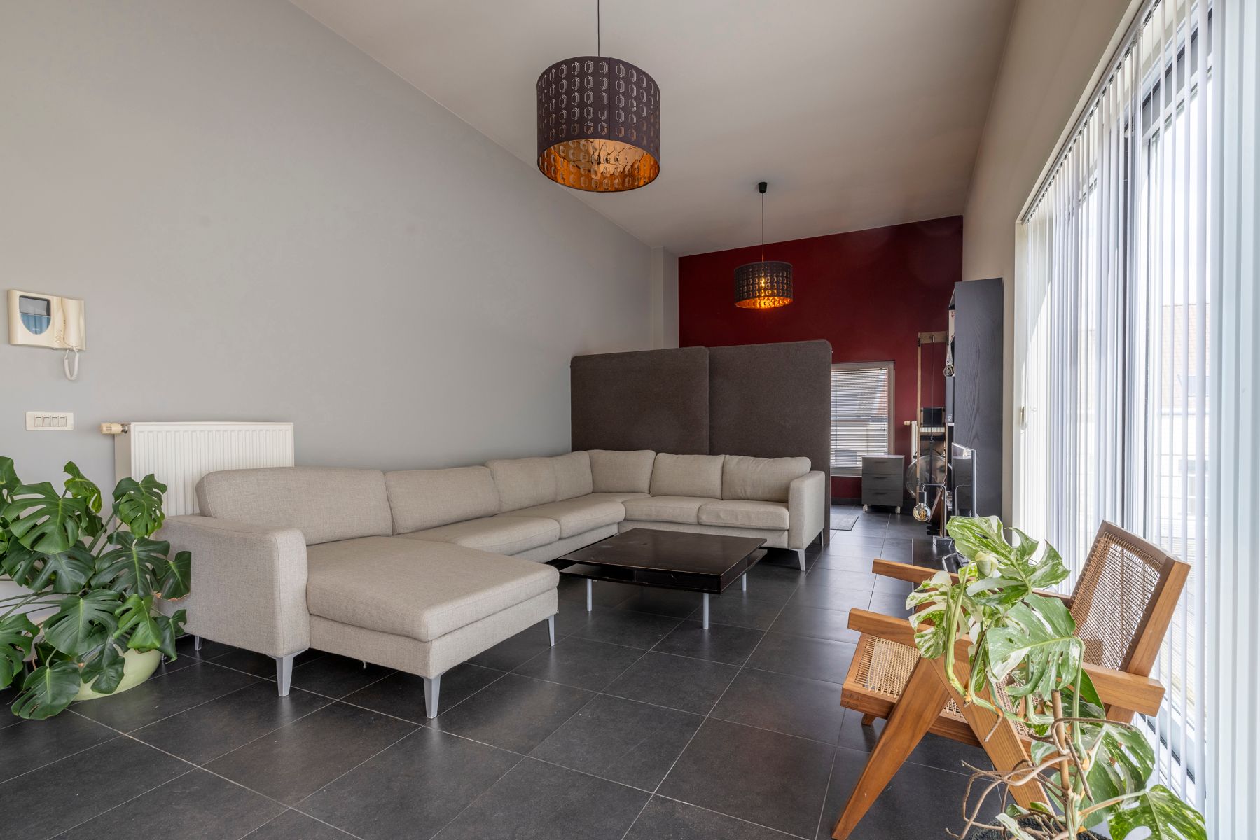 Appartement met 2 slpks, binnenstaanplaats en groot terras! foto 3