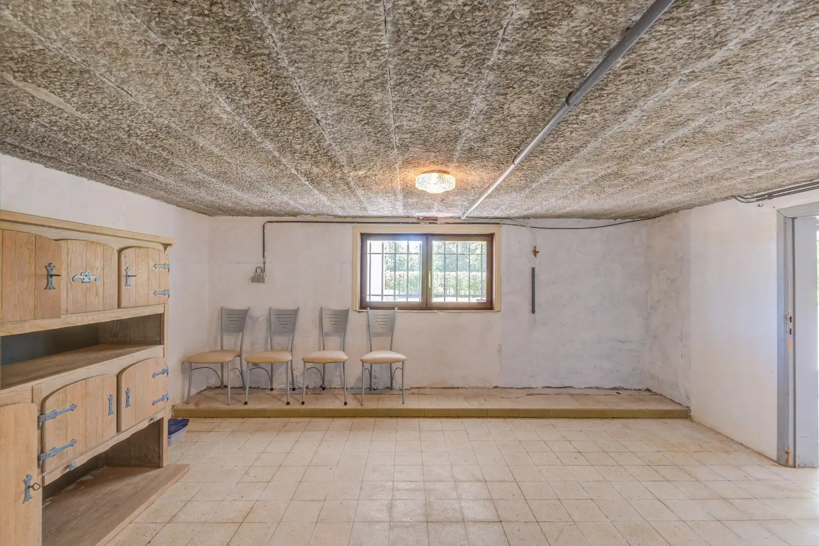 Ruime villa met 5 slaapkamers en grote tuin foto 21
