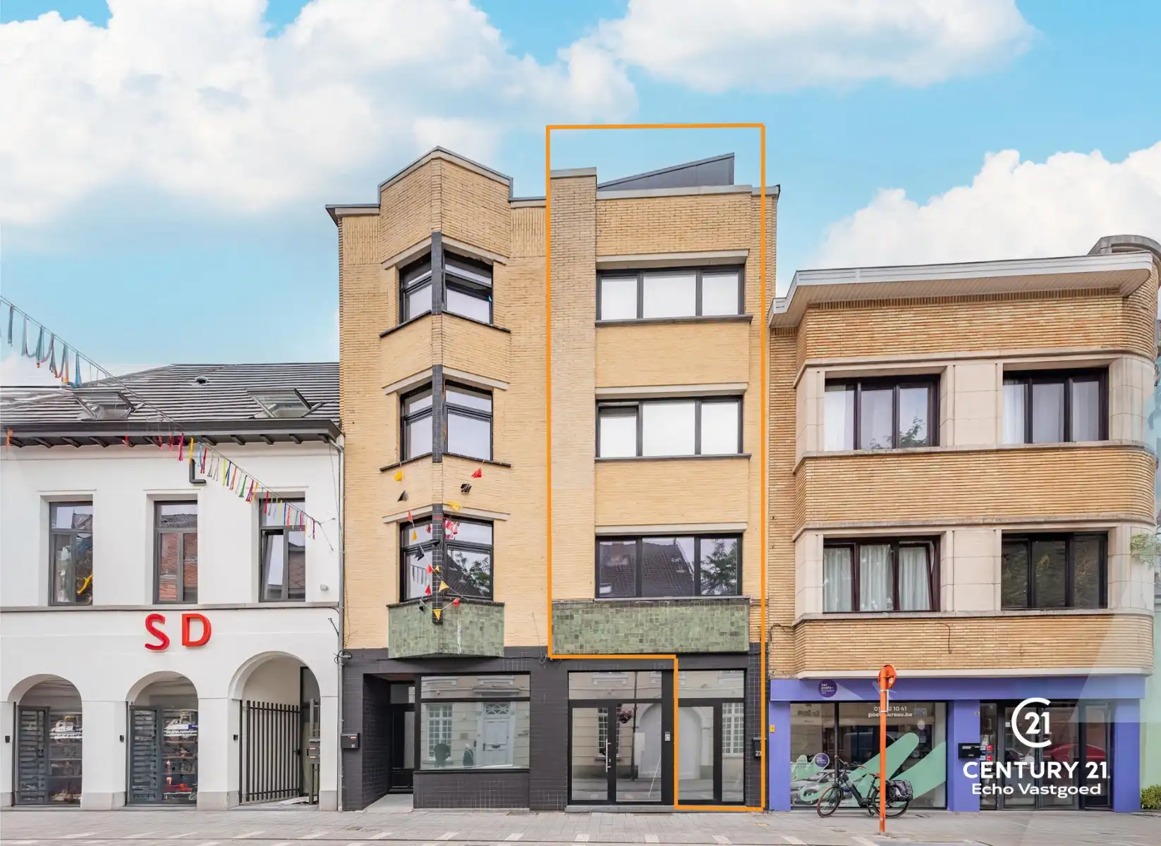 Exclusief gerenoveerd triplexappartement in hartje Turnhout foto {{pictureIndex}}