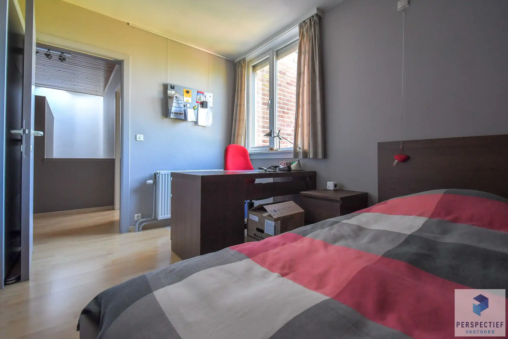 Ruime goed onderhouden woning met 3 slpk en tuin foto 12