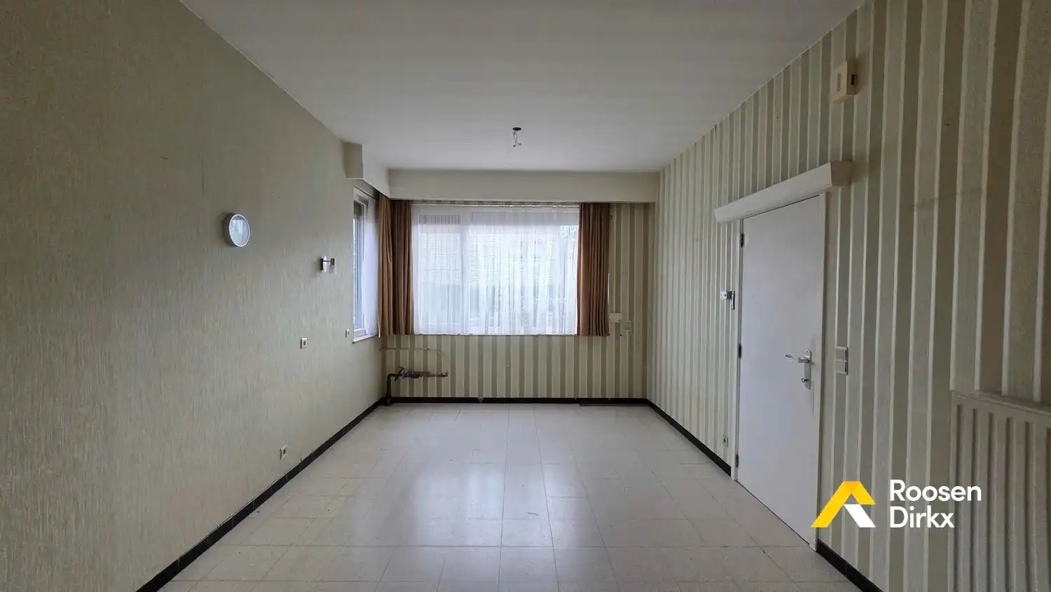 Solide woning met handelsruimte op zichtlocatie! foto 13